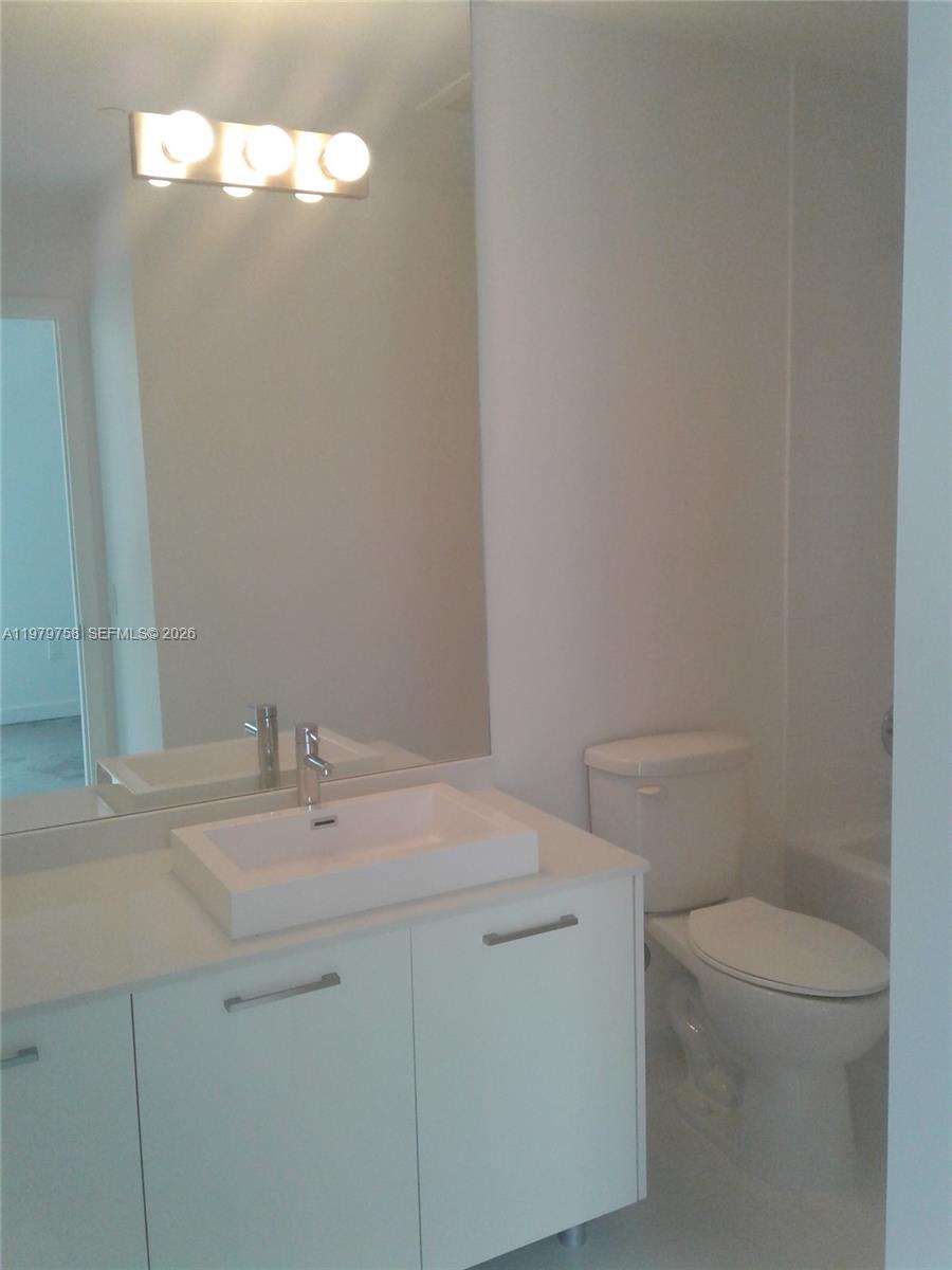 CENTRO CONDO - Residential Lease