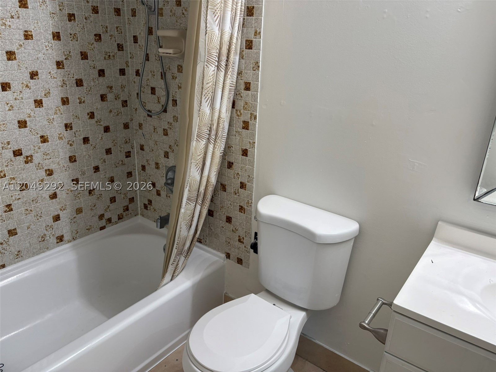 HORIZONS WEST CONDO #3 - Residential Lease