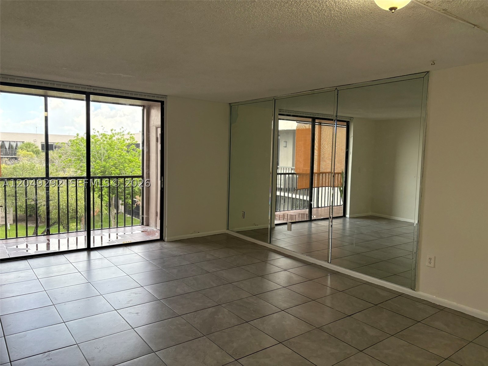 HORIZONS WEST CONDO #3 - Residential Lease