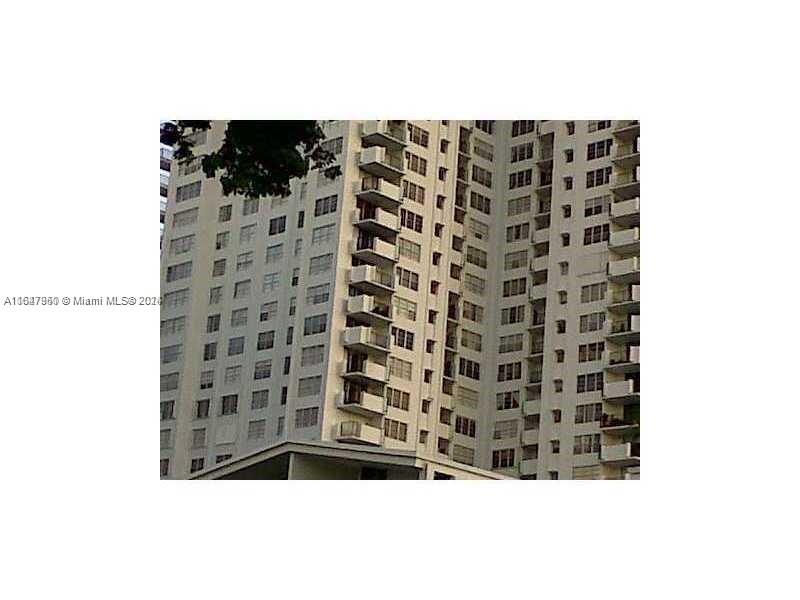 ***EXCELLENT LOCATION*** Welcome to this spacious 1-bedroom, 1.5-bathroom condo in the heart of Aventura, FL. Spacious bedroom with private bathroom and access to the terrace. Located in the heart of Aventura. Covered parking space. Amenities include two pools, tennis courts, a fitness center, concierge services, a game room, security. 24/7 concierge & security, pool, Gym, Tennis courts, BBQ area, Game room. Don't miss this opportunity to own a piece of paradise in Aventura!