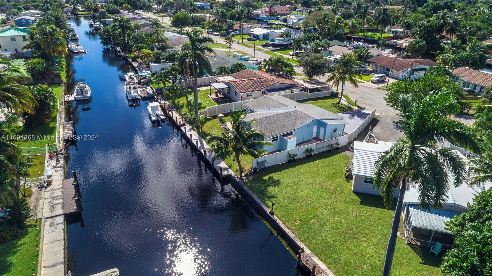 AVON ISLES - Residential
