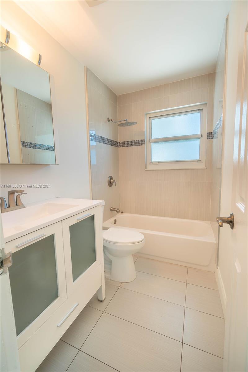 AVON ISLES - Residential