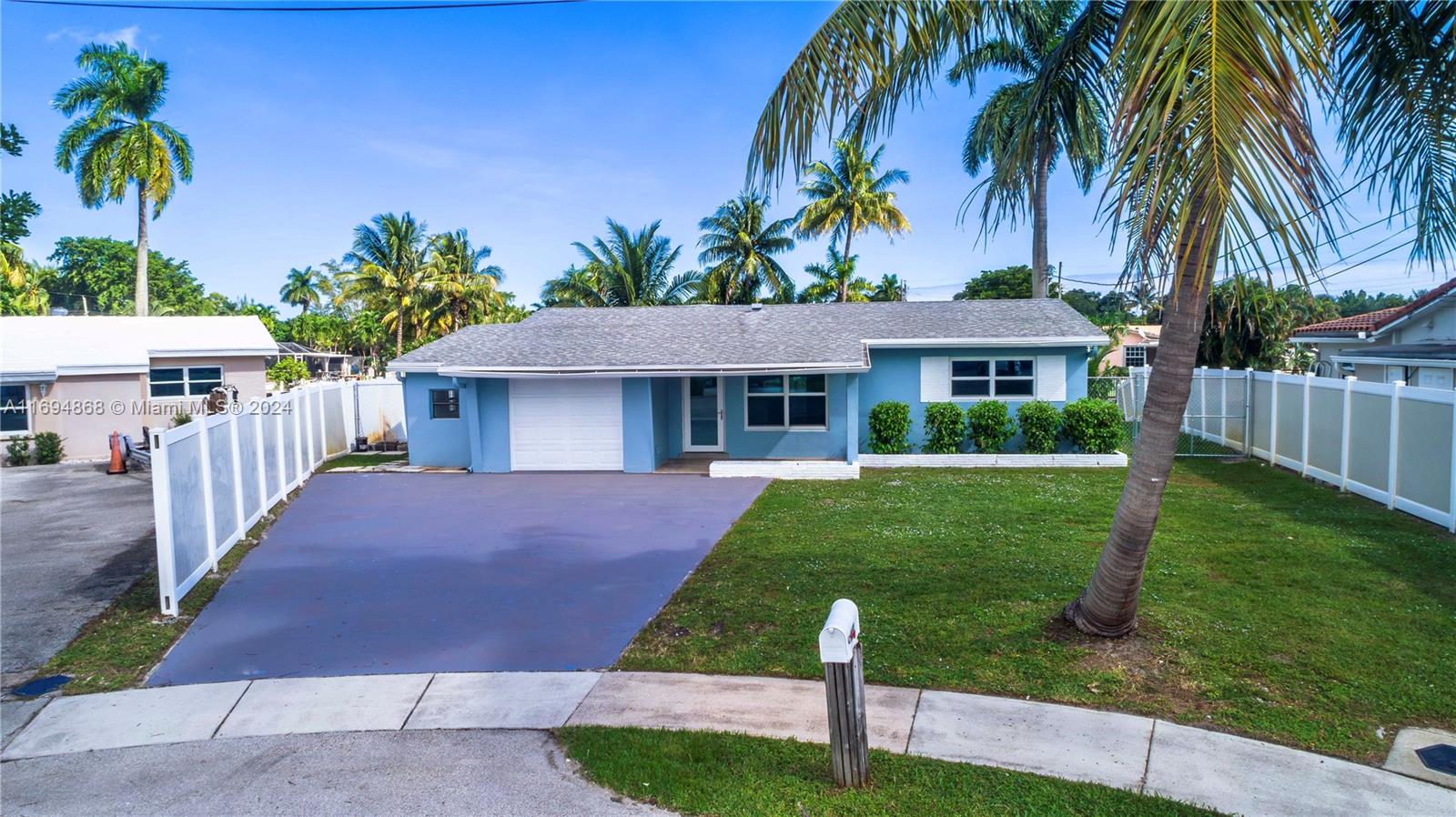 AVON ISLES - Residential