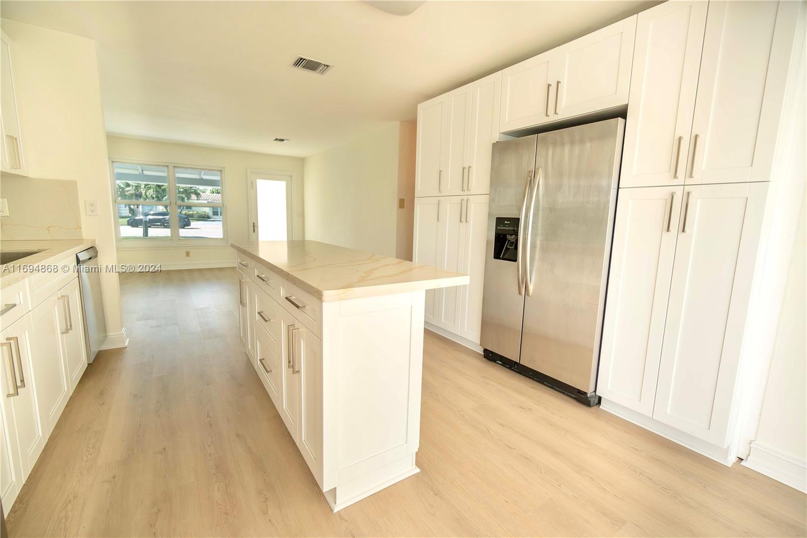 AVON ISLES - Residential