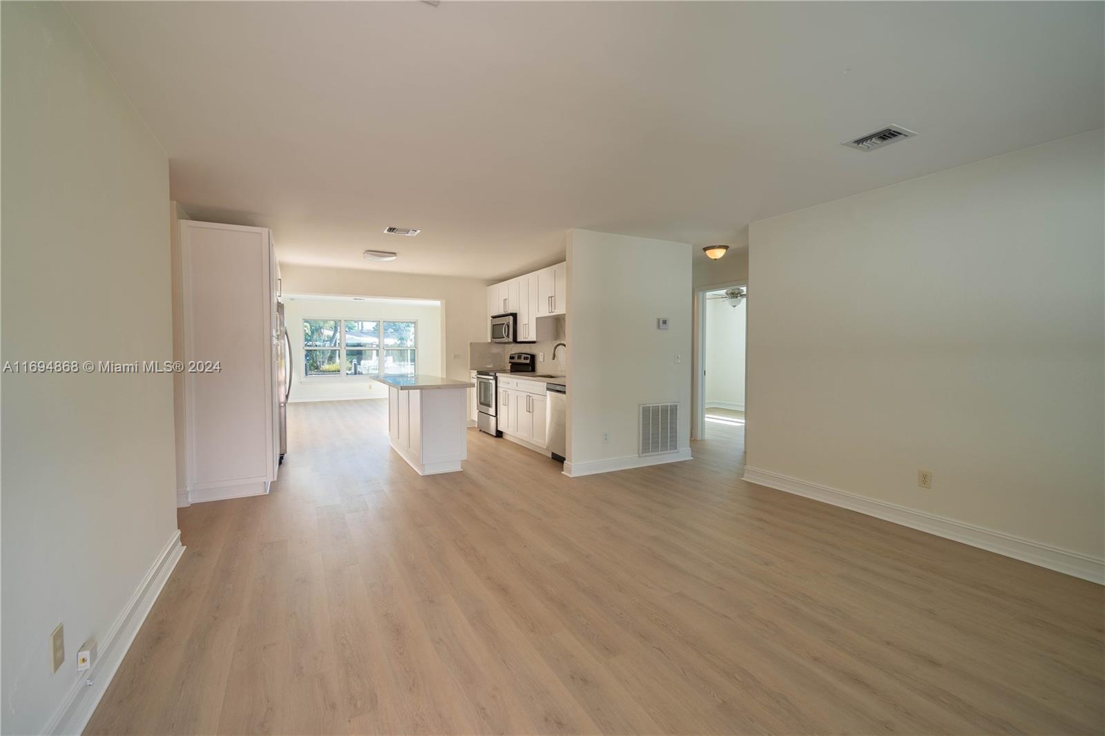 AVON ISLES - Residential