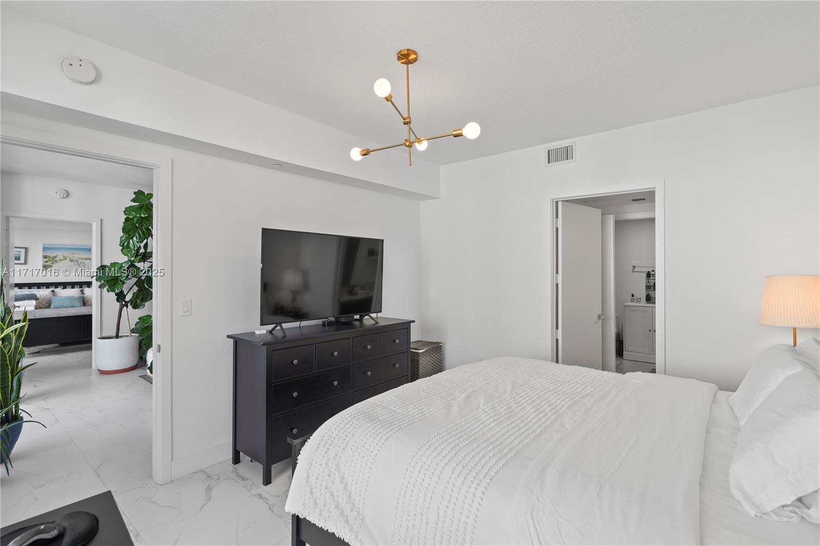 ARIA ON THE BAY CONDO - Residential