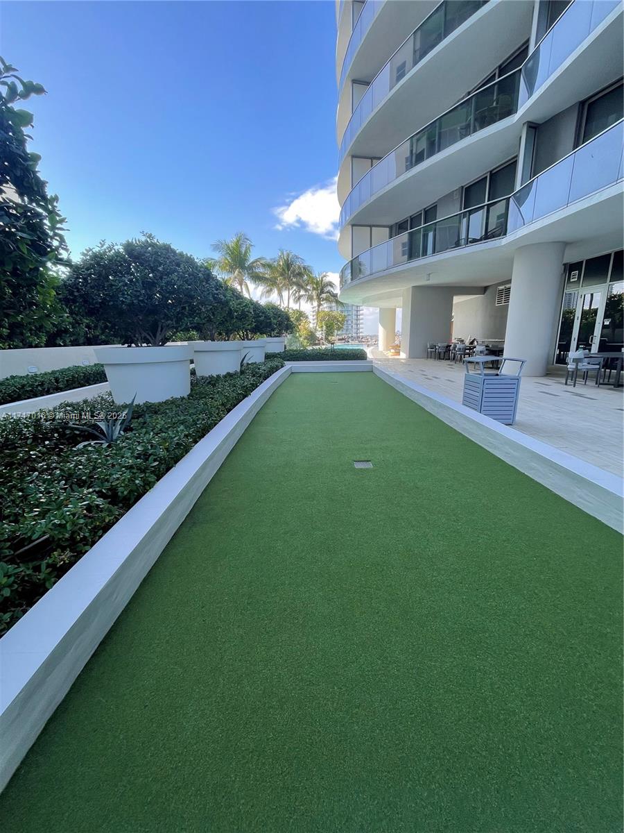 ARIA ON THE BAY CONDO - Residential