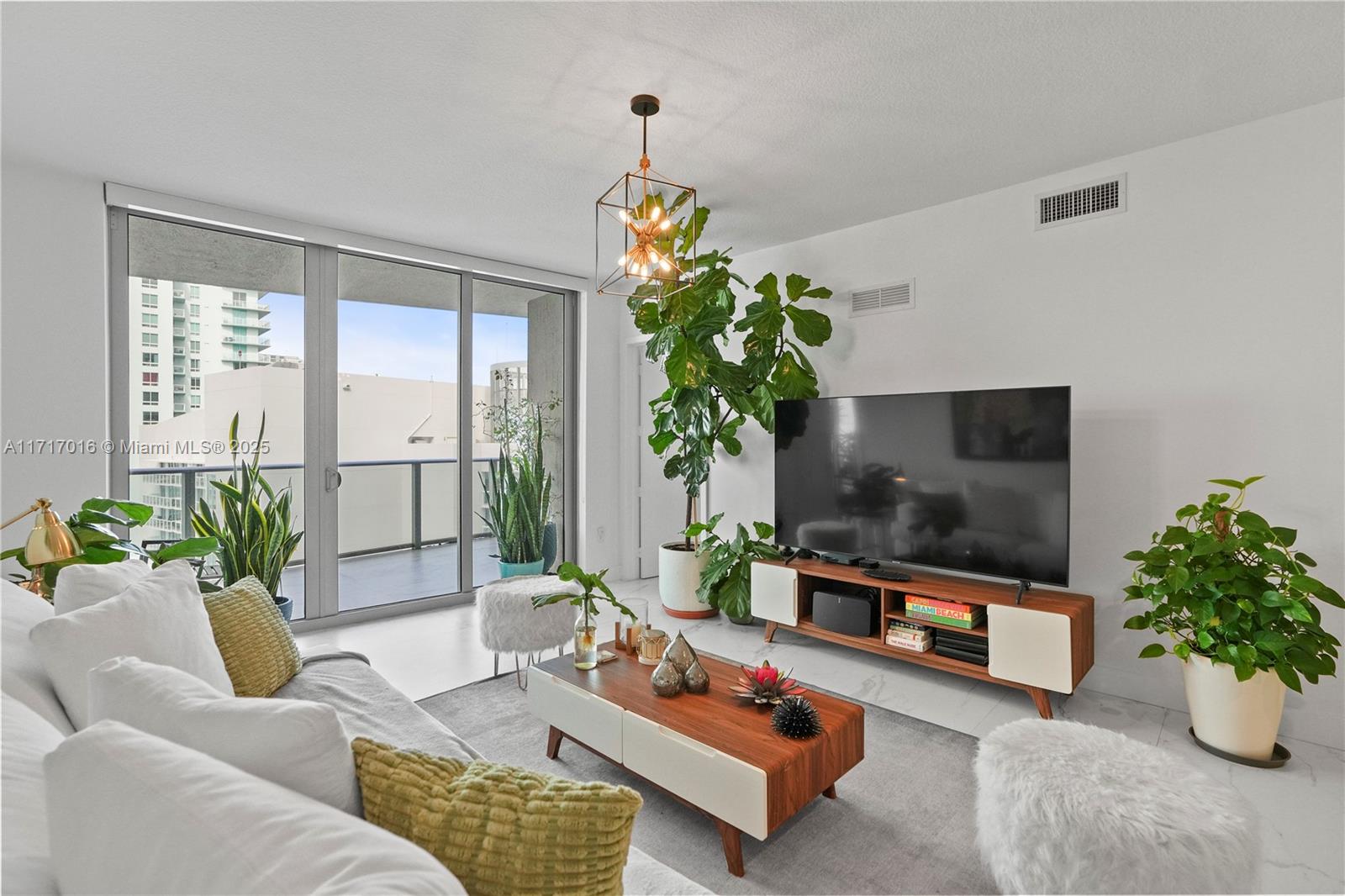 ARIA ON THE BAY CONDO - Residential