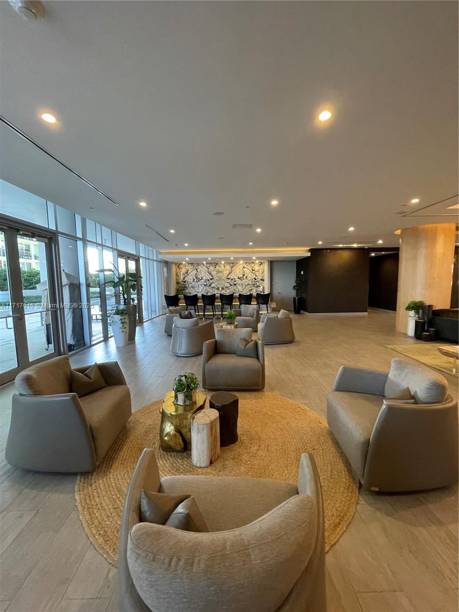 ARIA ON THE BAY CONDO - Residential
