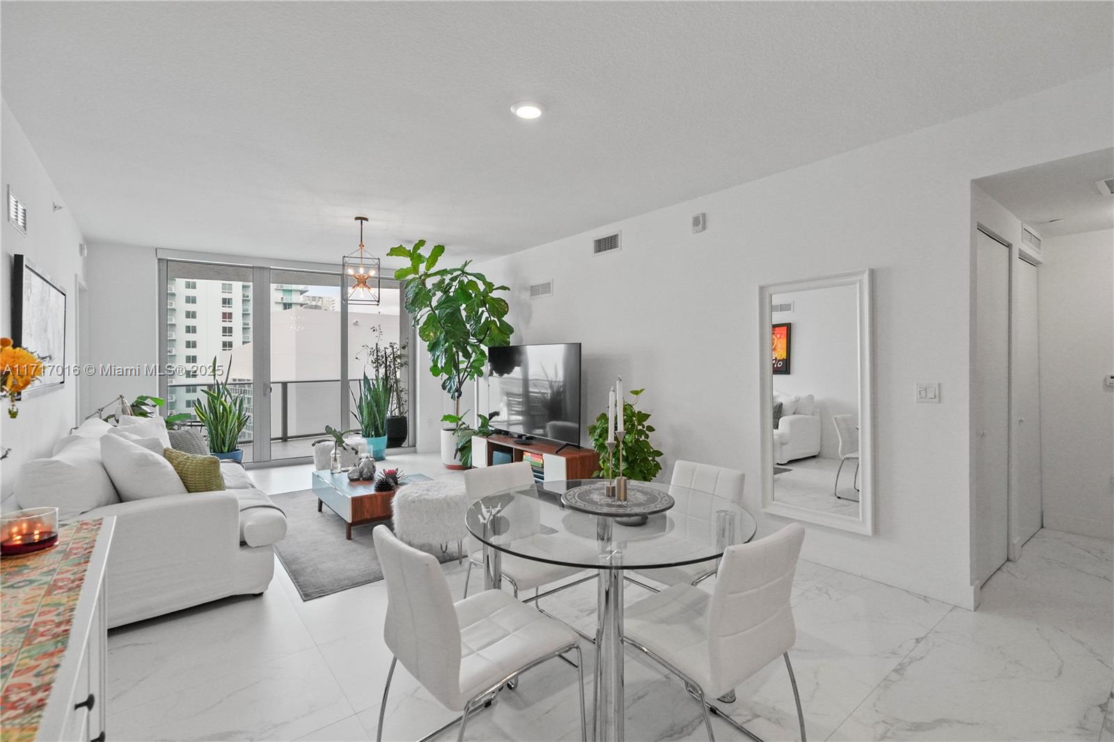 ARIA ON THE BAY CONDO - Residential