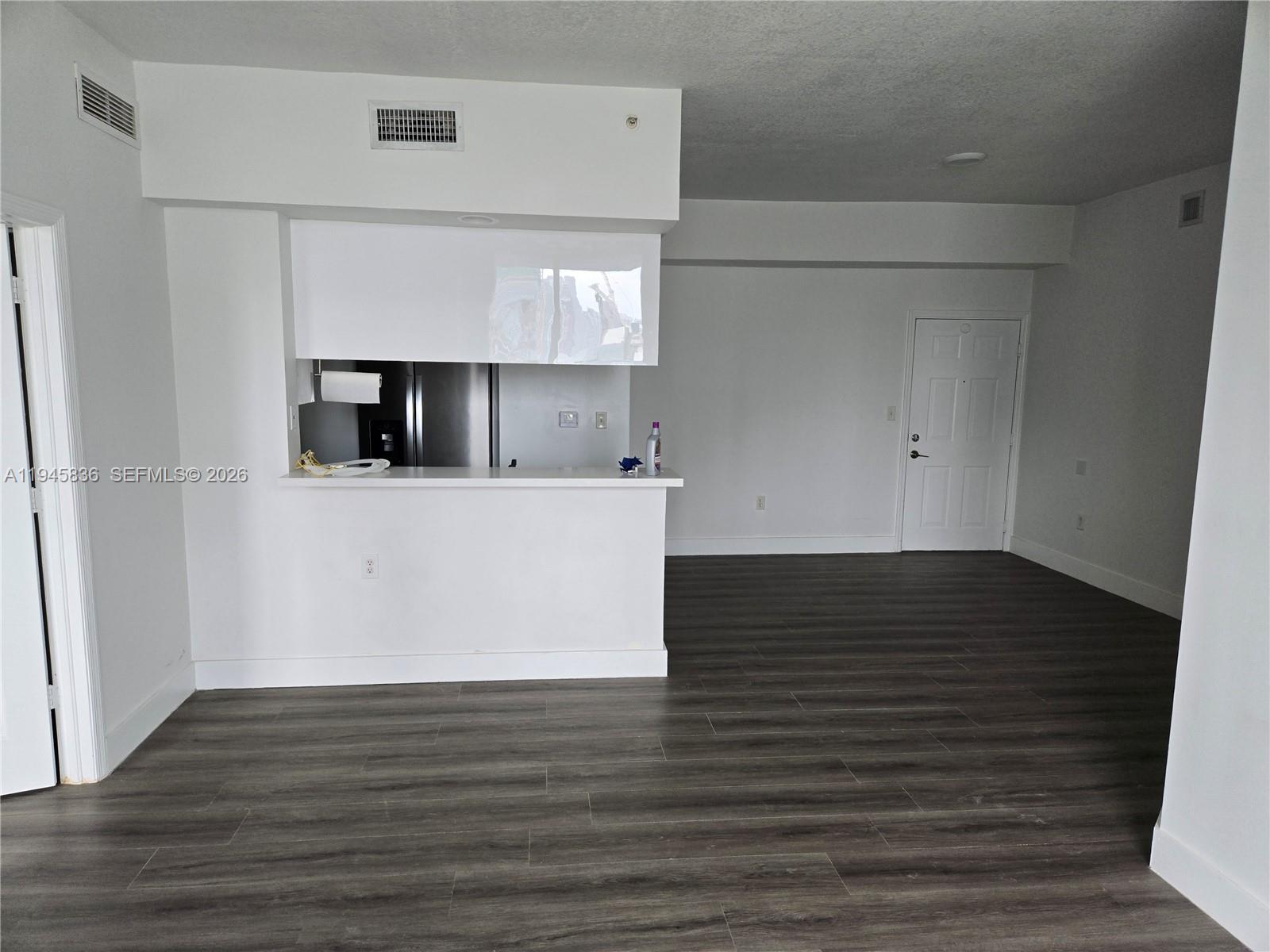 1800 BISCAYNE PLAZA CONDO - Residential