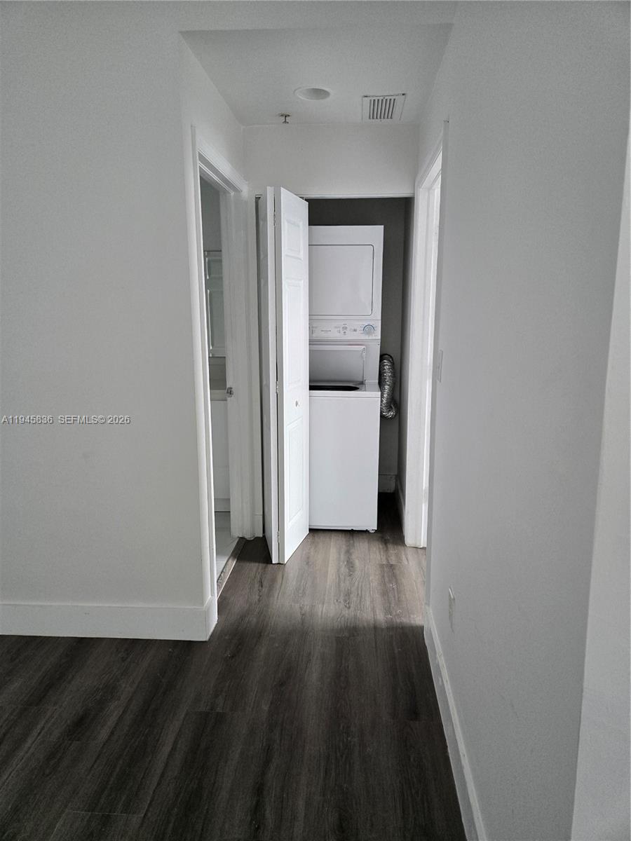 1800 BISCAYNE PLAZA CONDO - Residential