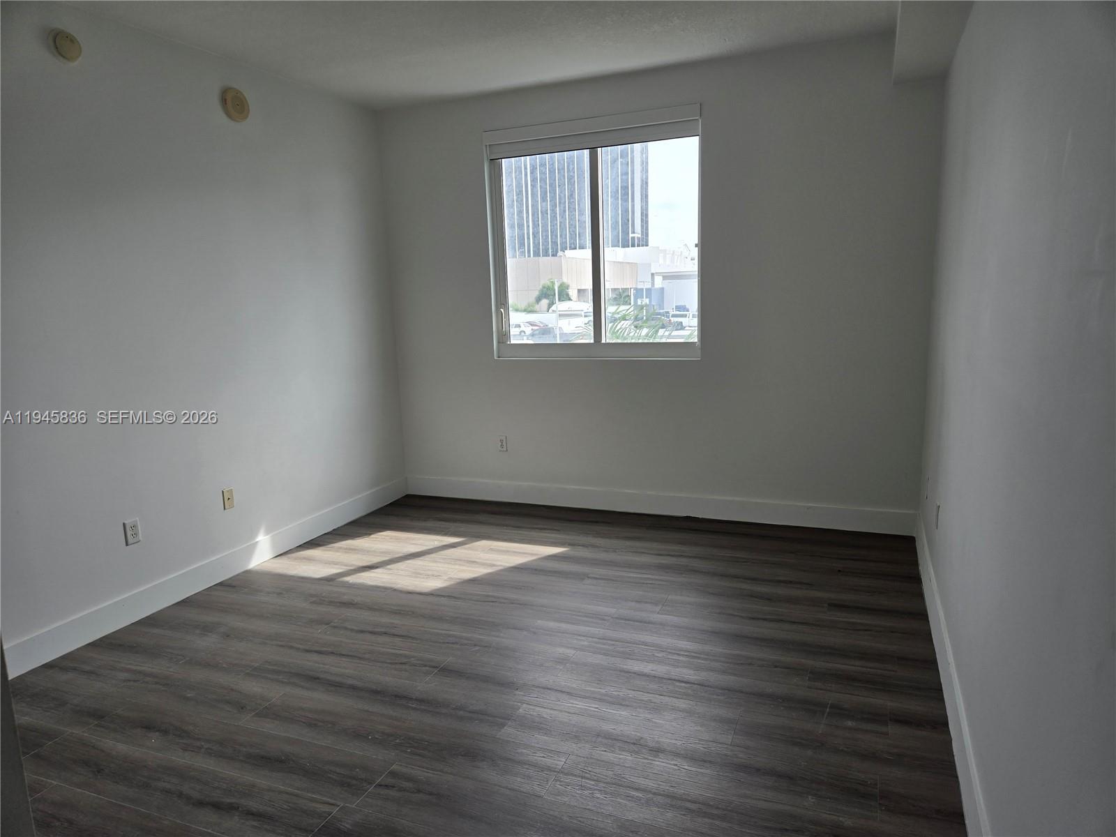 1800 BISCAYNE PLAZA CONDO - Residential