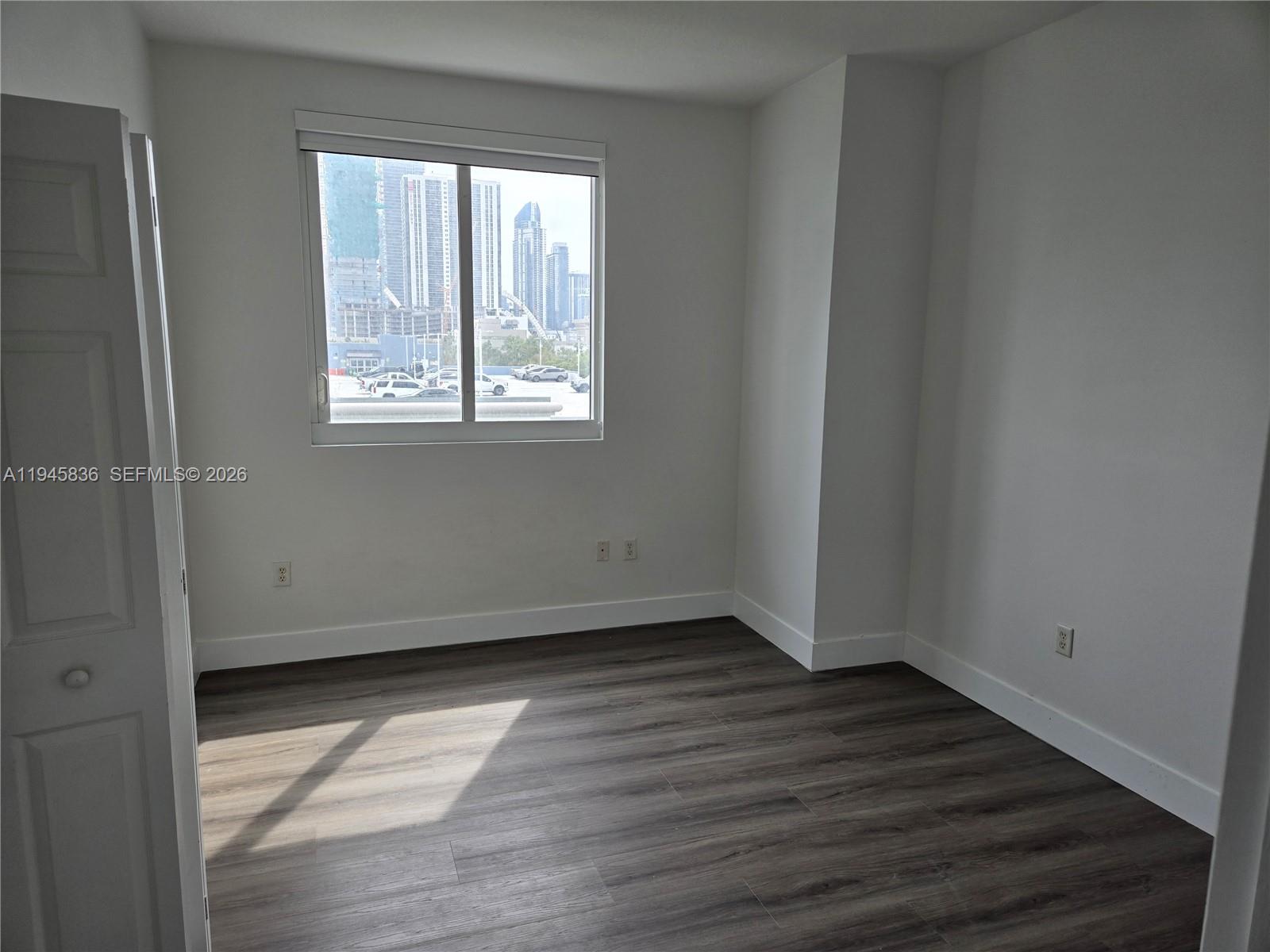 1800 BISCAYNE PLAZA CONDO - Residential