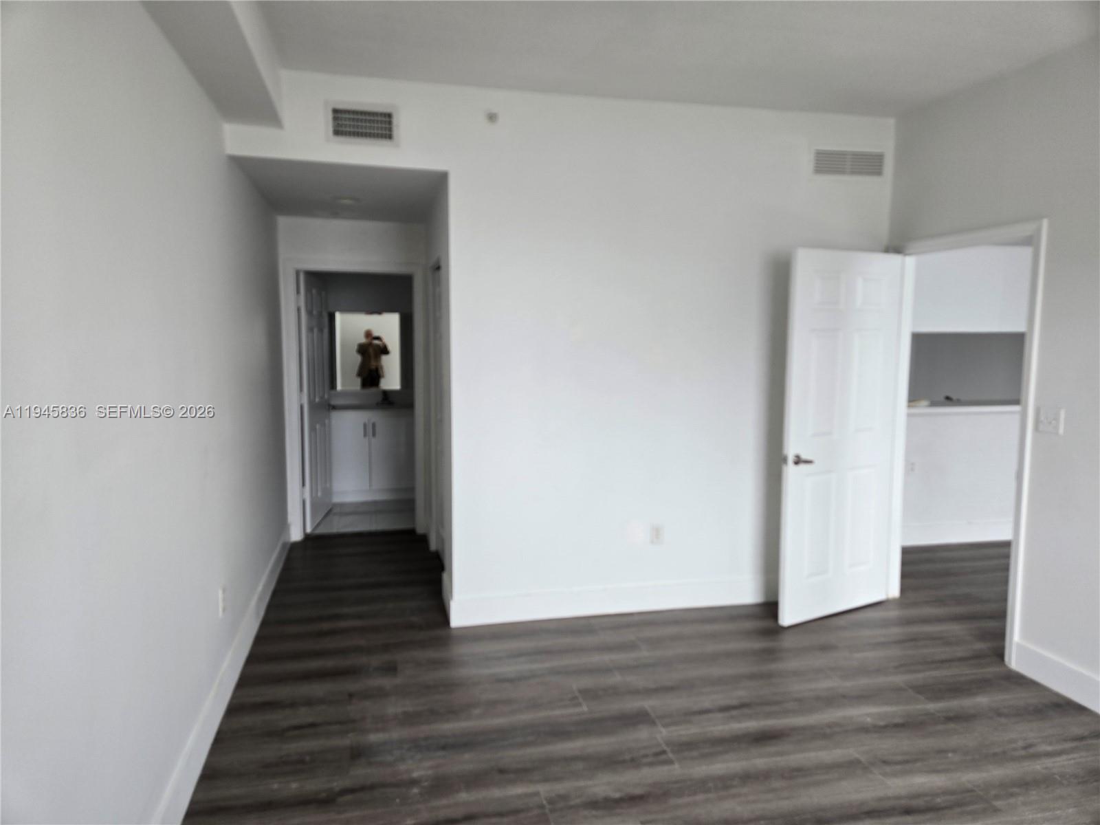 1800 BISCAYNE PLAZA CONDO - Residential
