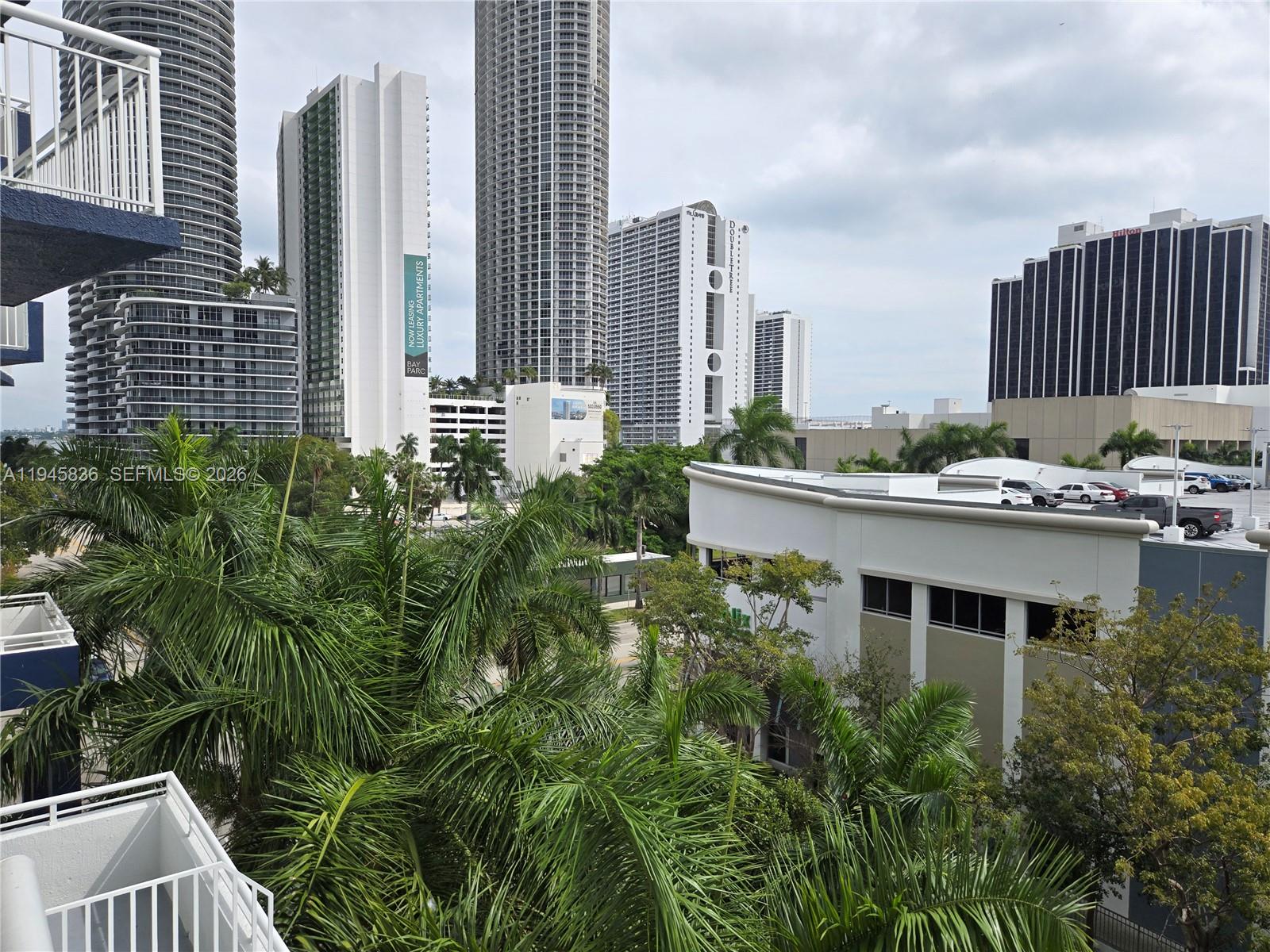 1800 BISCAYNE PLAZA CONDO - Residential