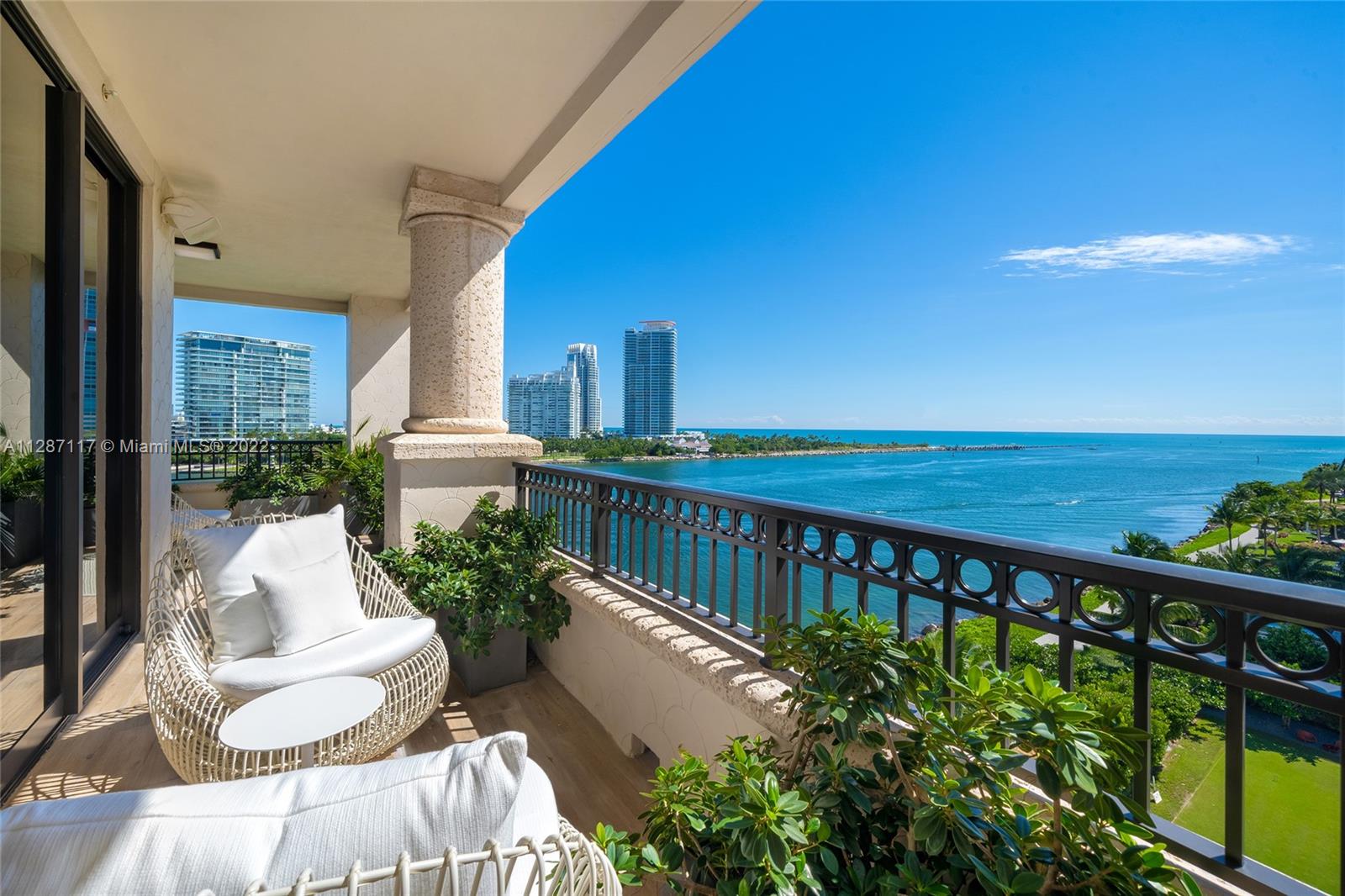 FISHER ISLAND - Residential
