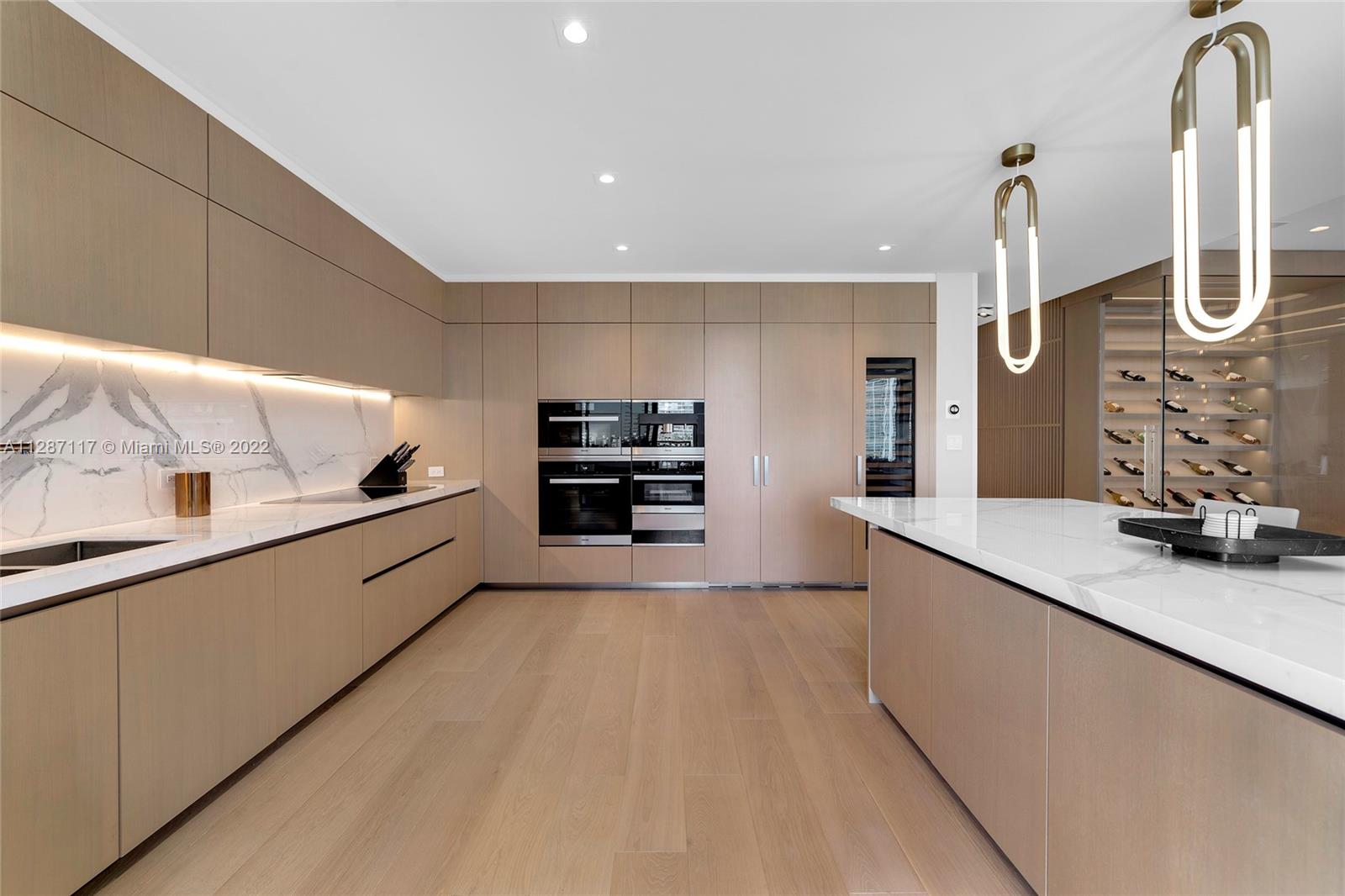 FISHER ISLAND - Residential