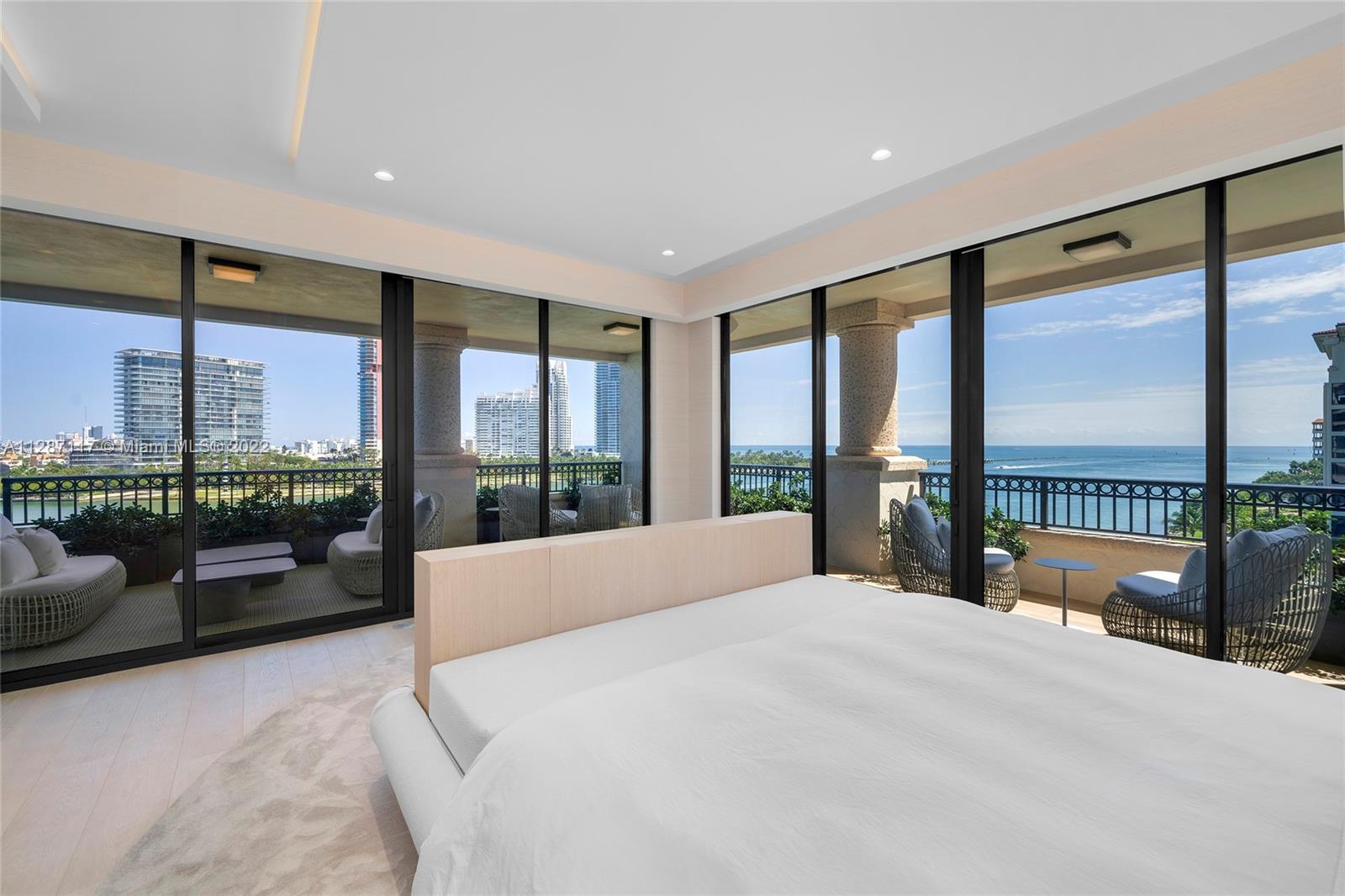 FISHER ISLAND - Residential