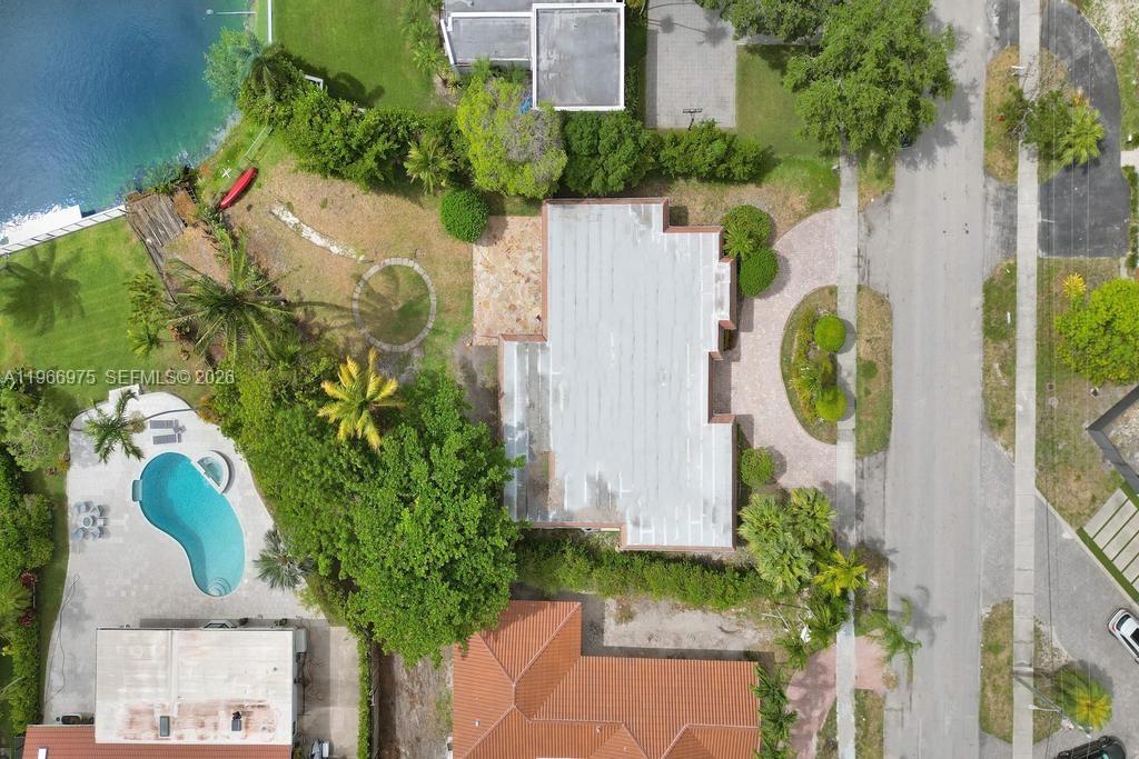 NORTH LAKE ESTATES - Residential