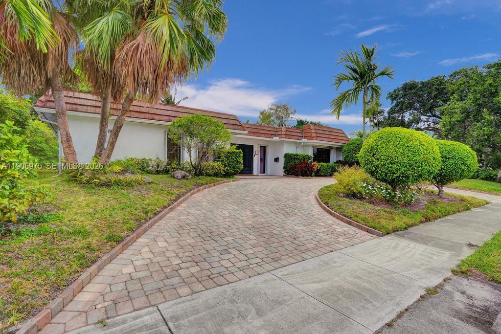 NORTH LAKE ESTATES - Residential