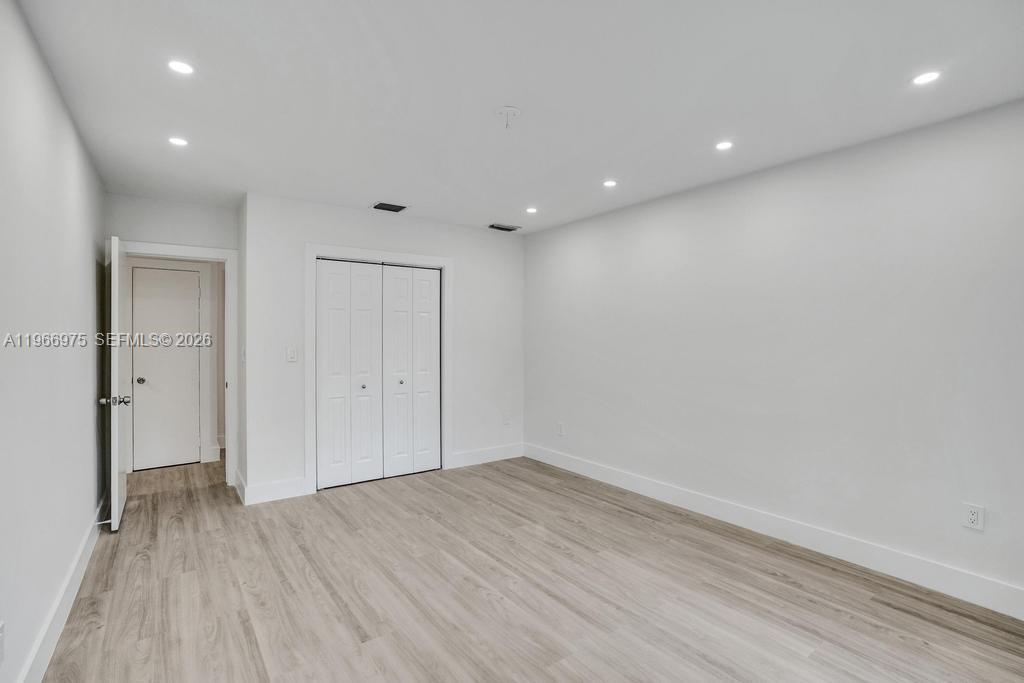 NORTH LAKE ESTATES - Residential