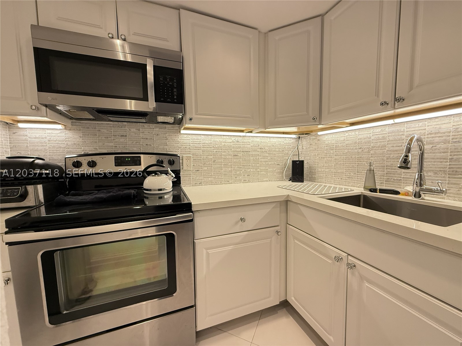 SOUTH BAY CLUB CONDO - Residential Lease