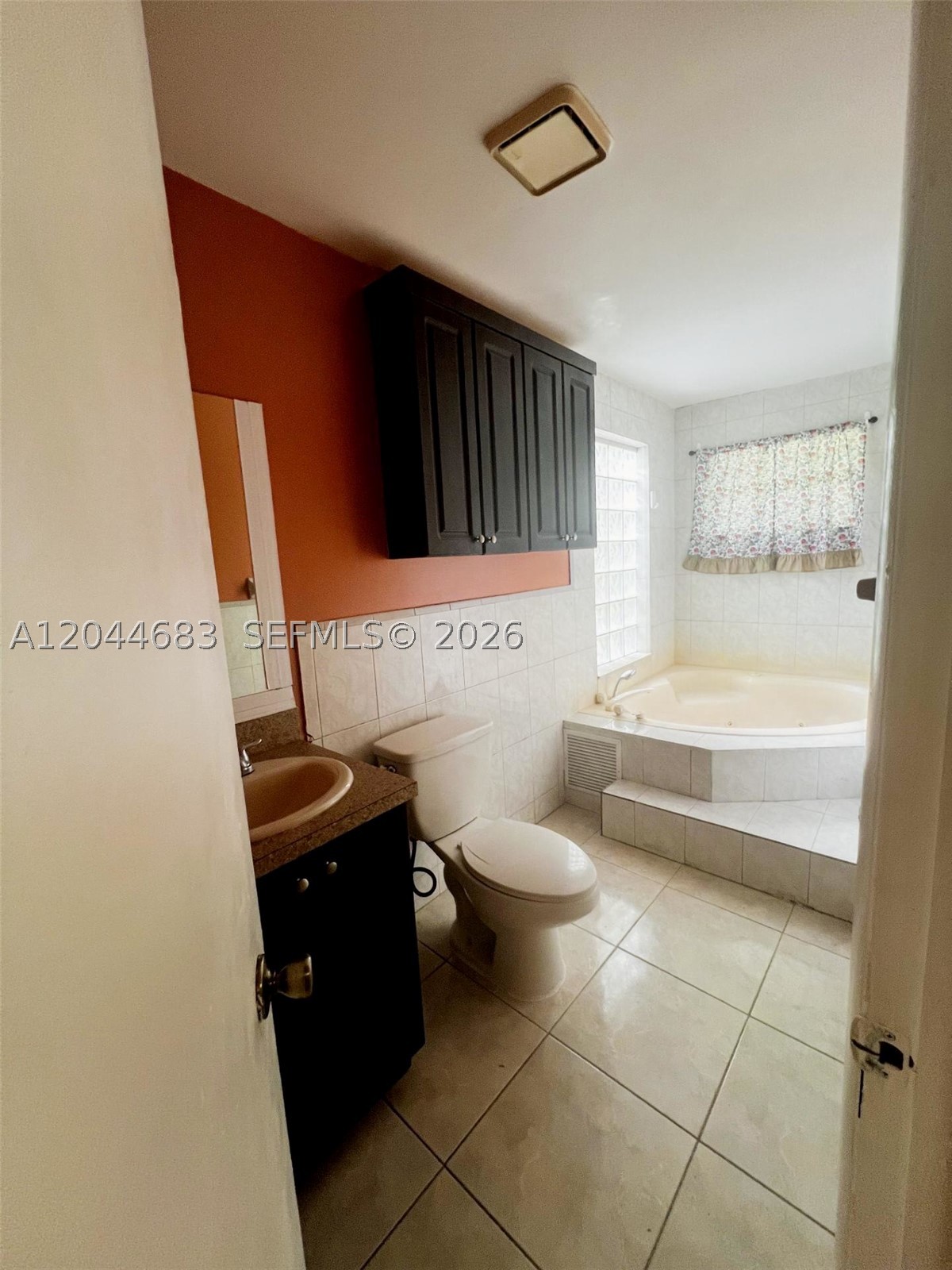MEADOW WOOD MANOR SEC 7 - Residential