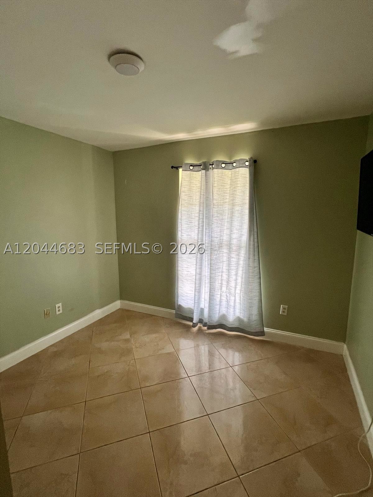 MEADOW WOOD MANOR SEC 7 - Residential