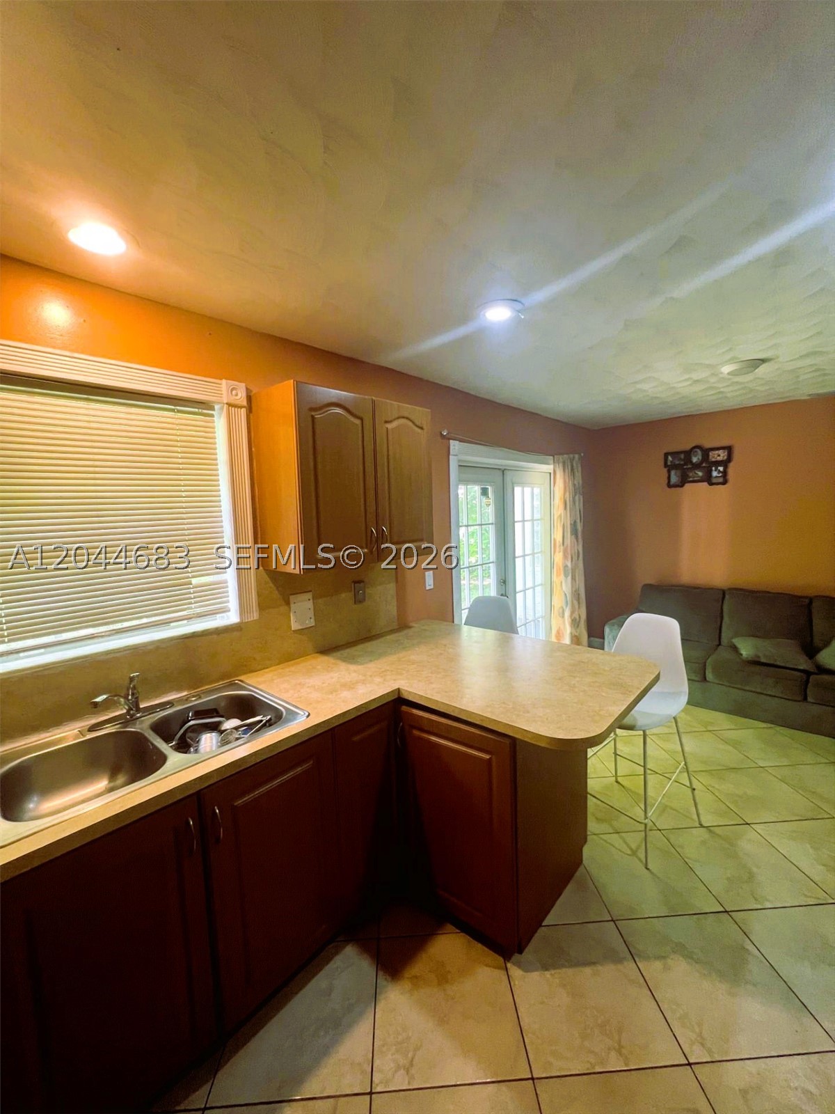 MEADOW WOOD MANOR SEC 7 - Residential