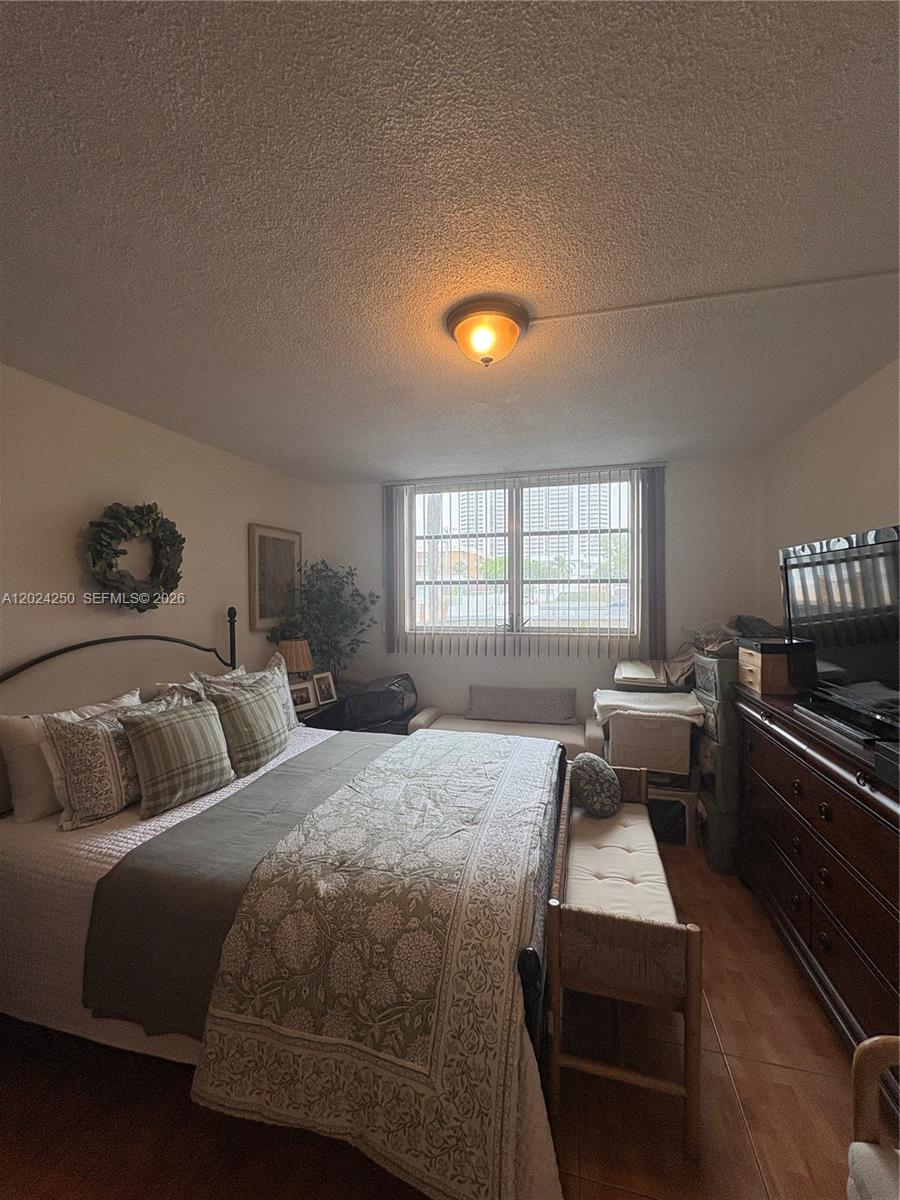 EDEN ISLES CONDO PART 1 - Residential