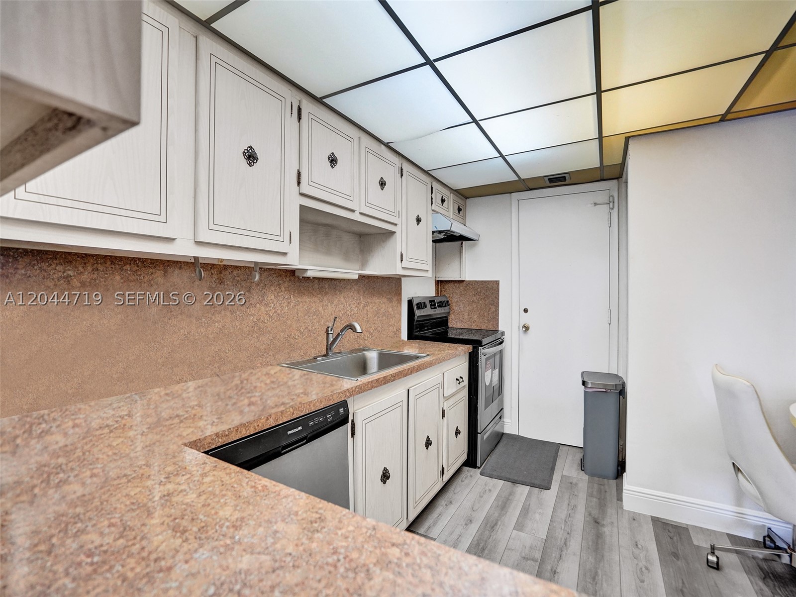 FAIRWAYS RIVIERA VIEWS - Residential