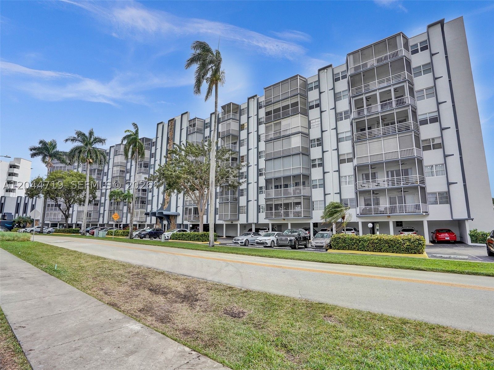 FAIRWAYS RIVIERA VIEWS - Residential