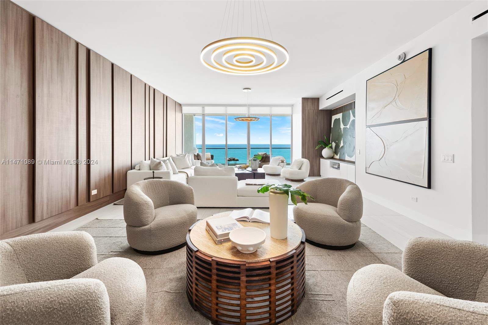 TURNBERRY OCEAN CLUB - Residential