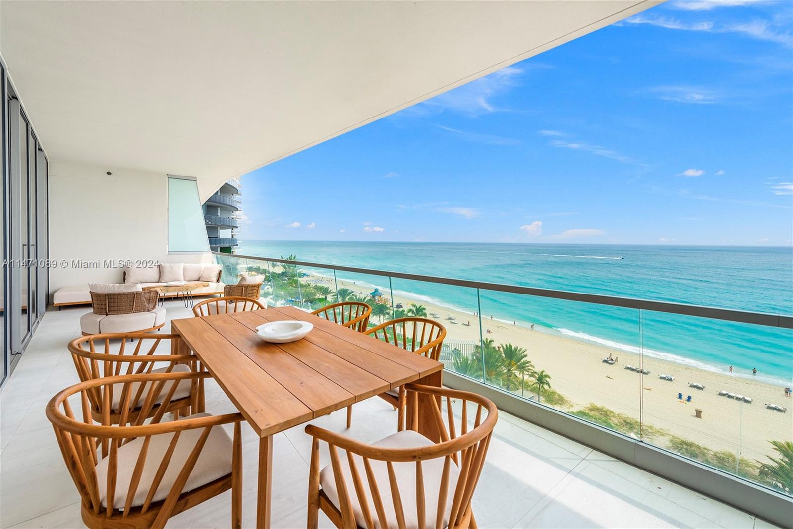 TURNBERRY OCEAN CLUB - Residential