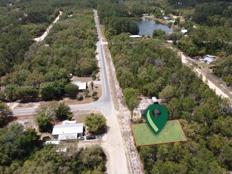 INTERLACHEN LAKES ESTS - Land