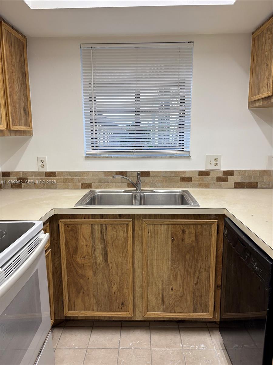 SHADOW WOOD CONDO - Residential