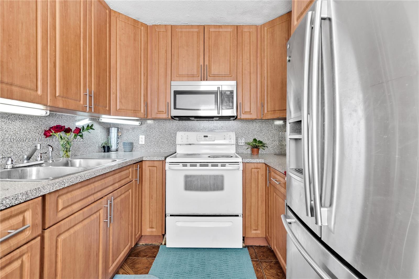 SWEETWATER GROVES .14 AC - Residential