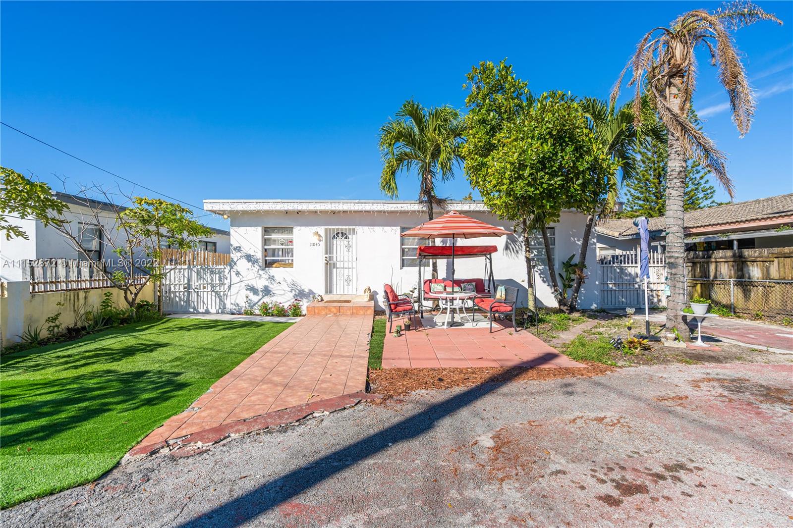 SWEETWATER GROVES .14 AC - Residential