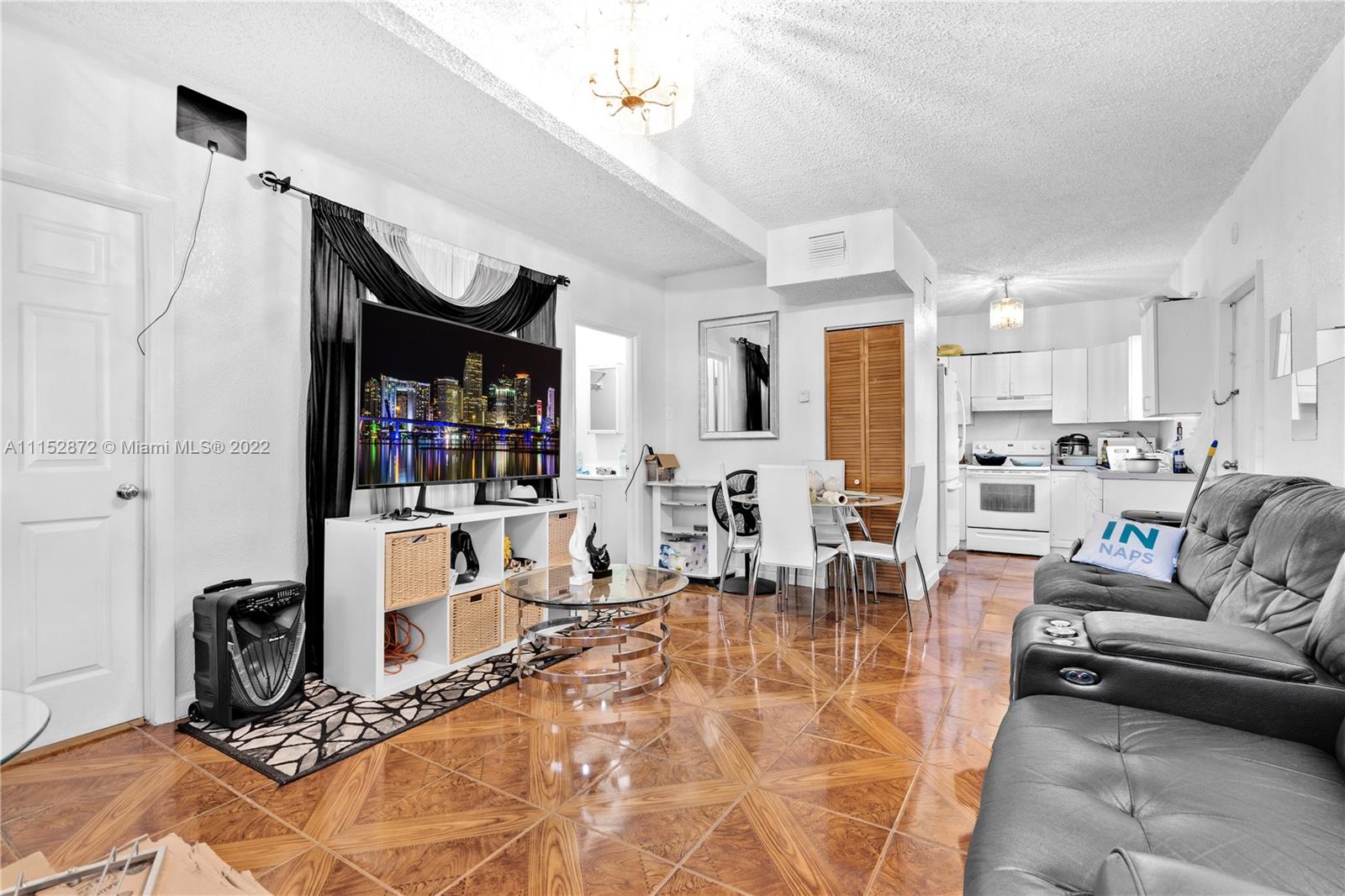 SWEETWATER GROVES .14 AC - Residential