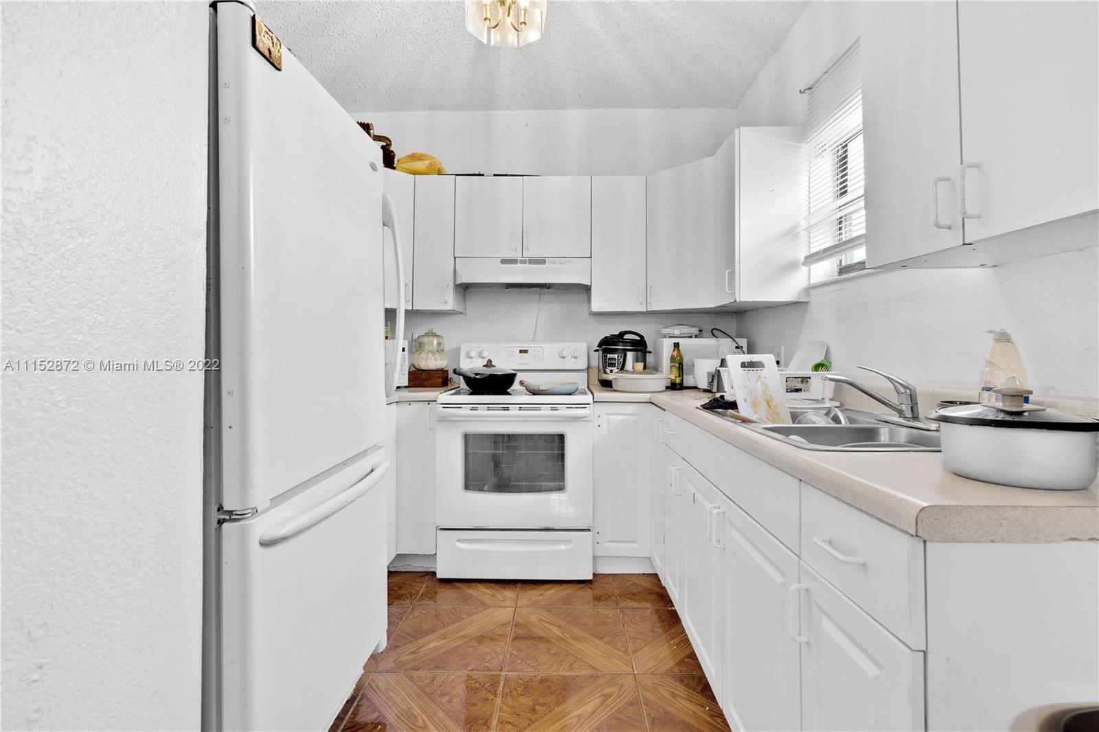 SWEETWATER GROVES .14 AC - Residential