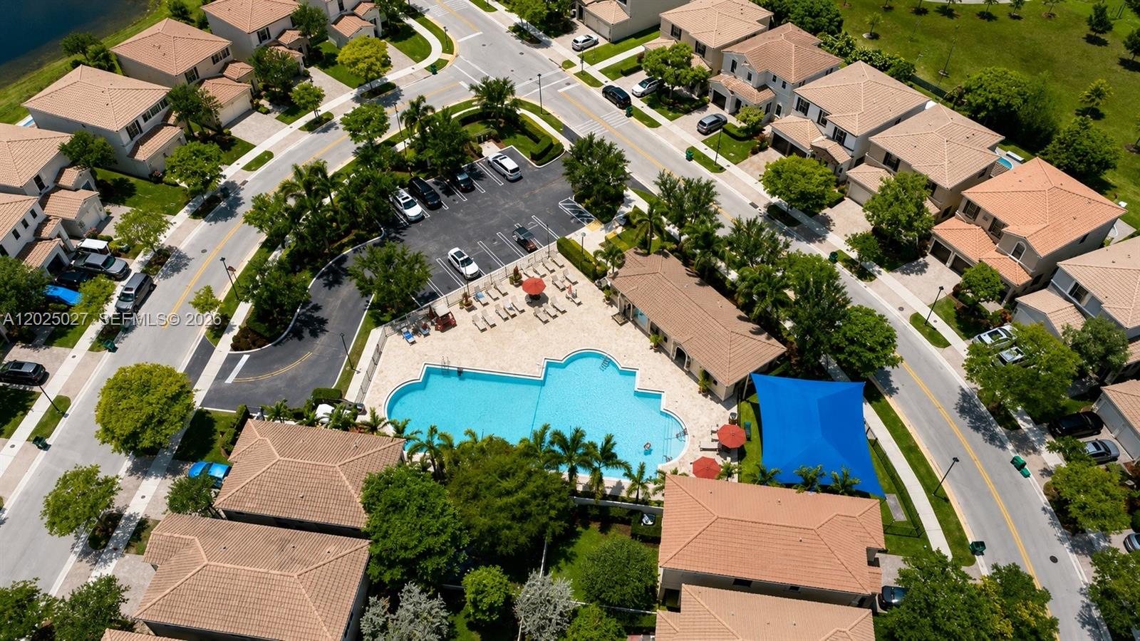 AVENTURA AISLES - Residential