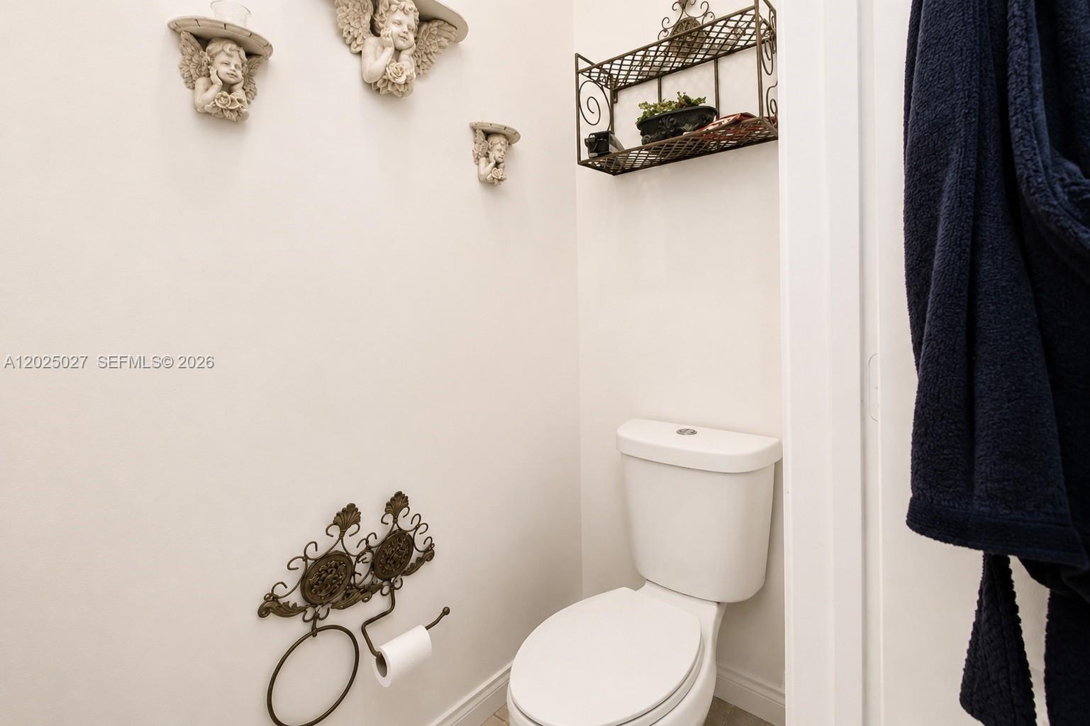 AVENTURA AISLES - Residential
