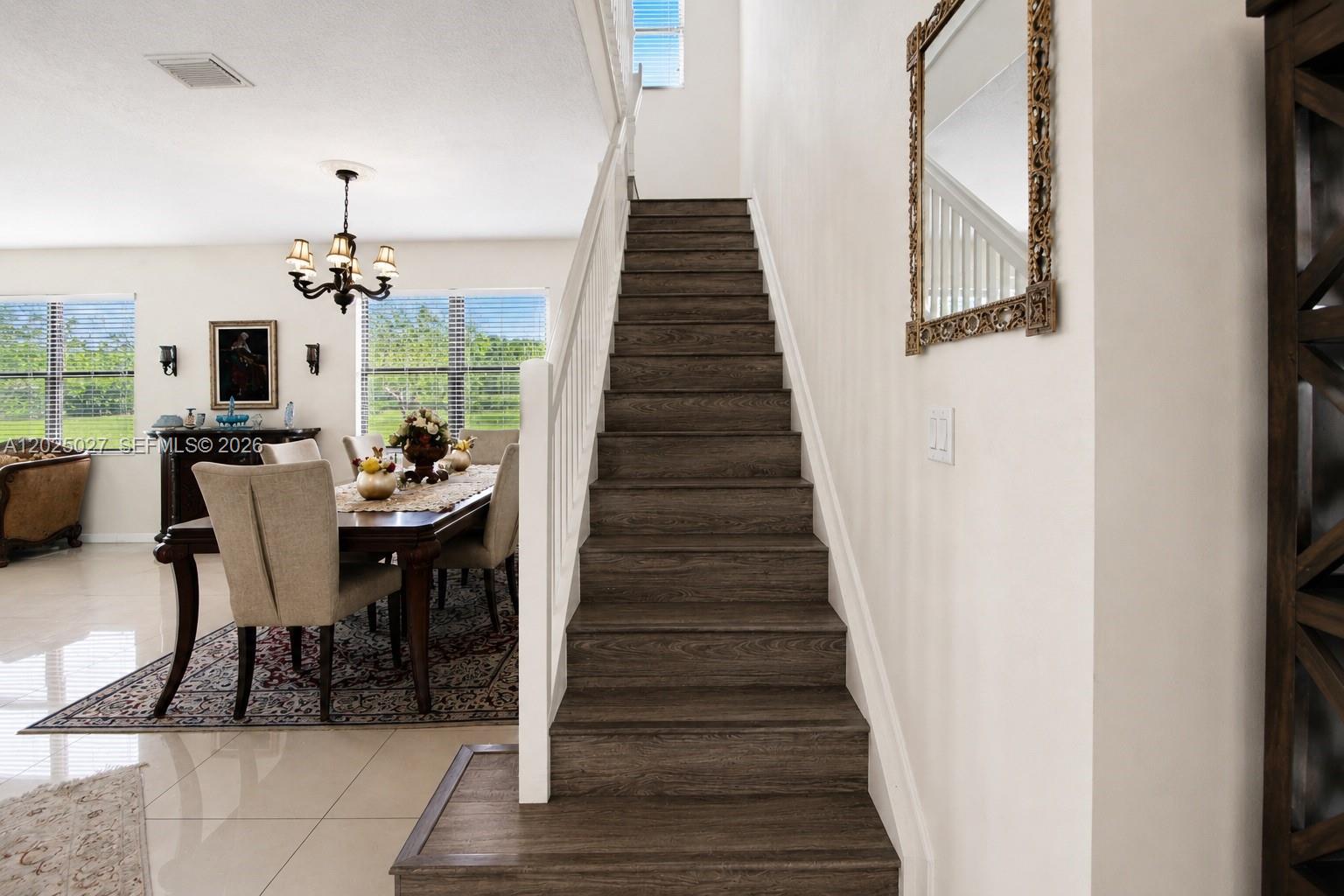 AVENTURA AISLES - Residential