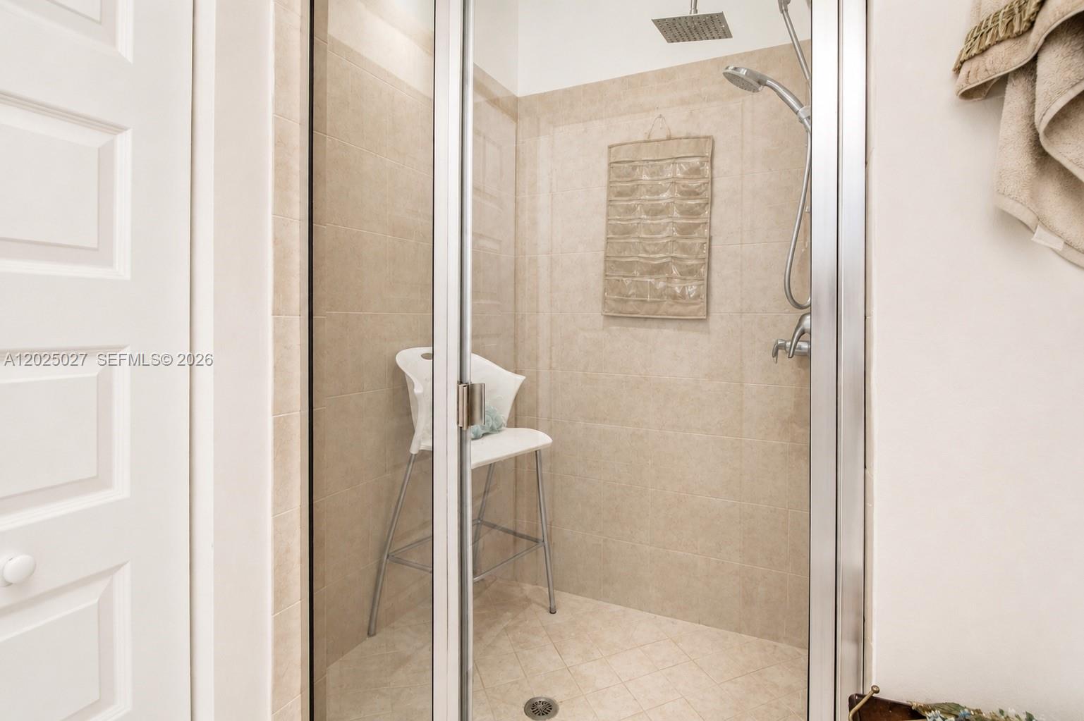 AVENTURA AISLES - Residential