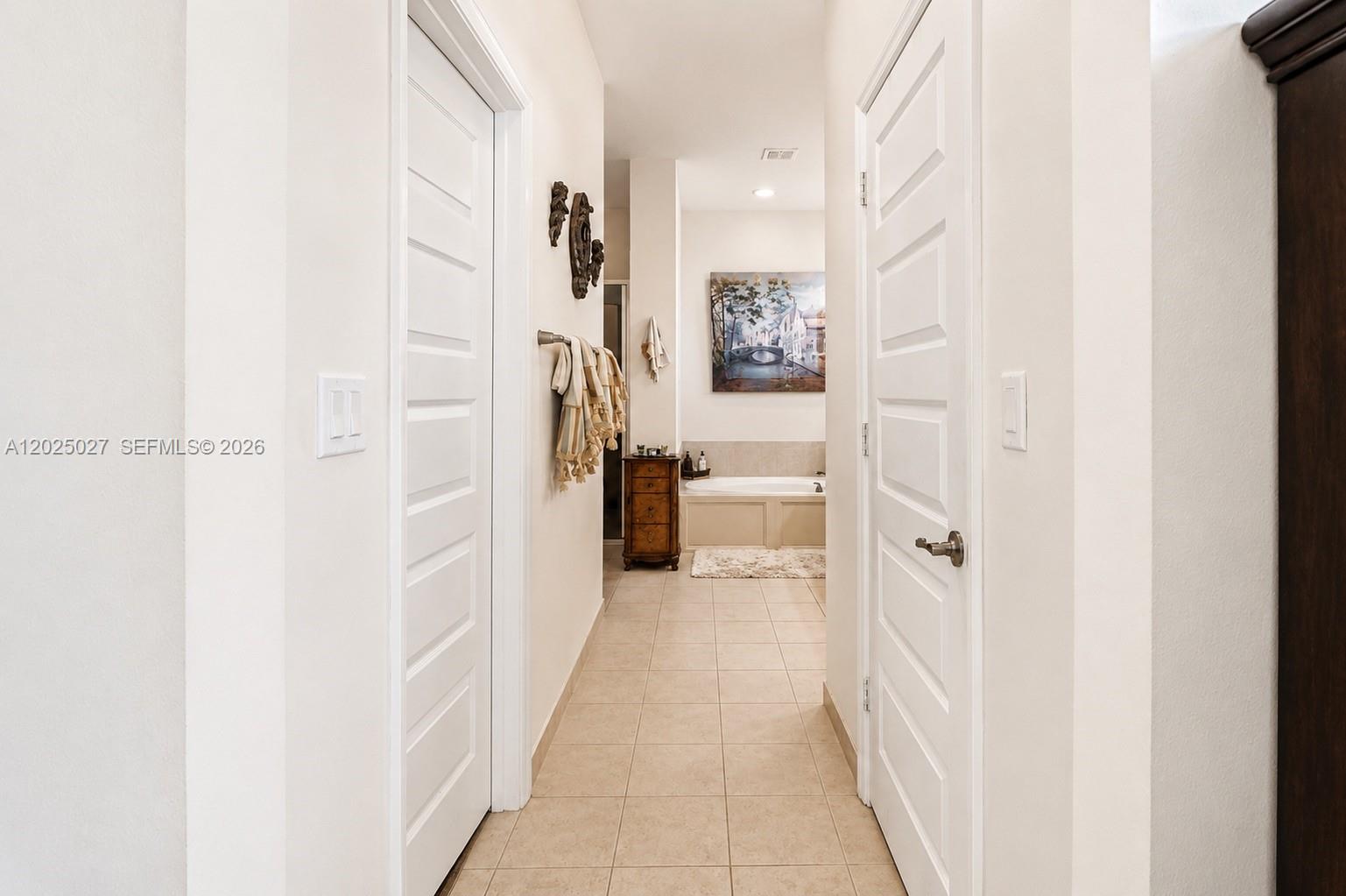 AVENTURA AISLES - Residential