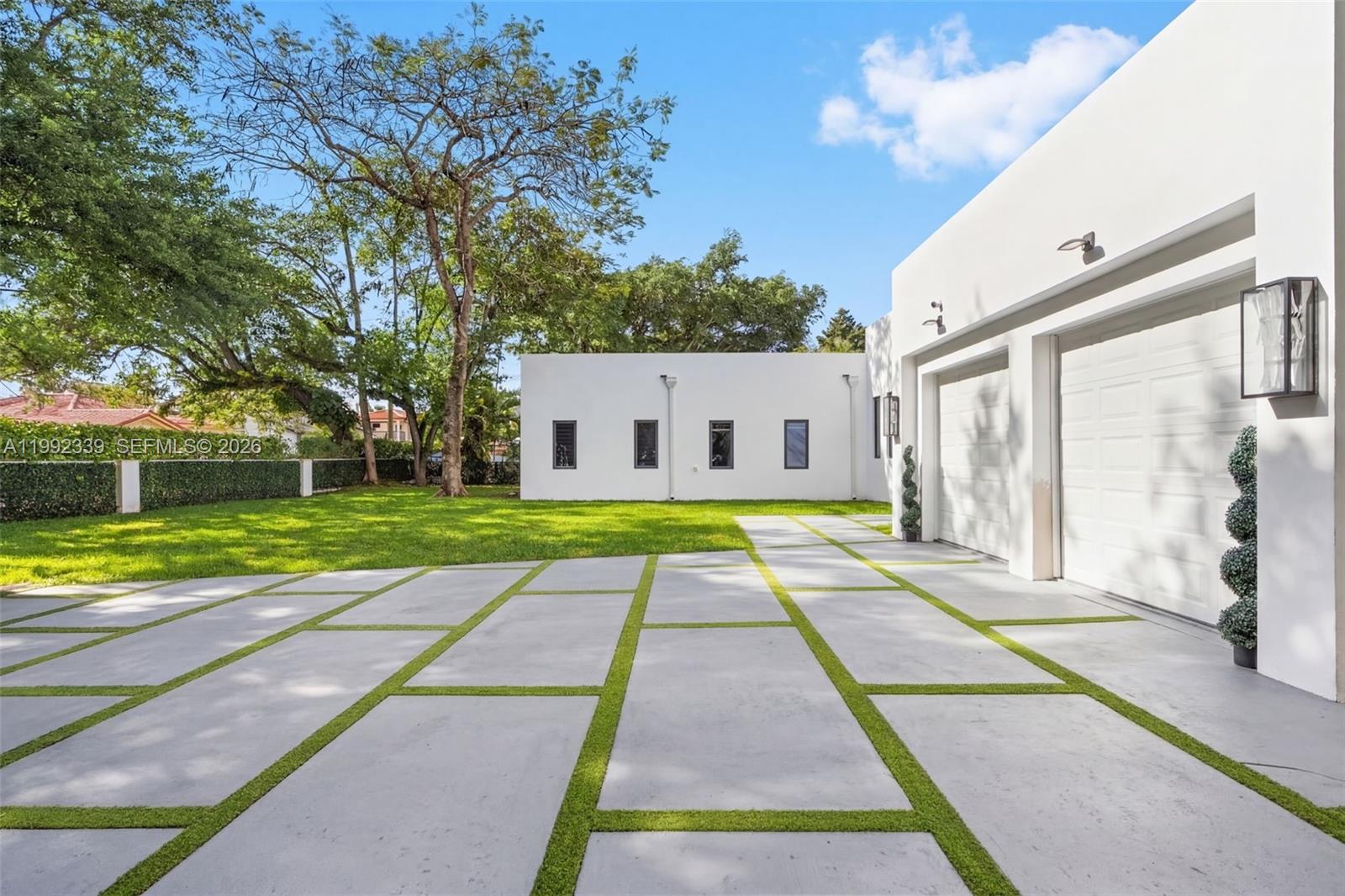 TAMIAMI PLACE PLAN NO 3 - Residential
