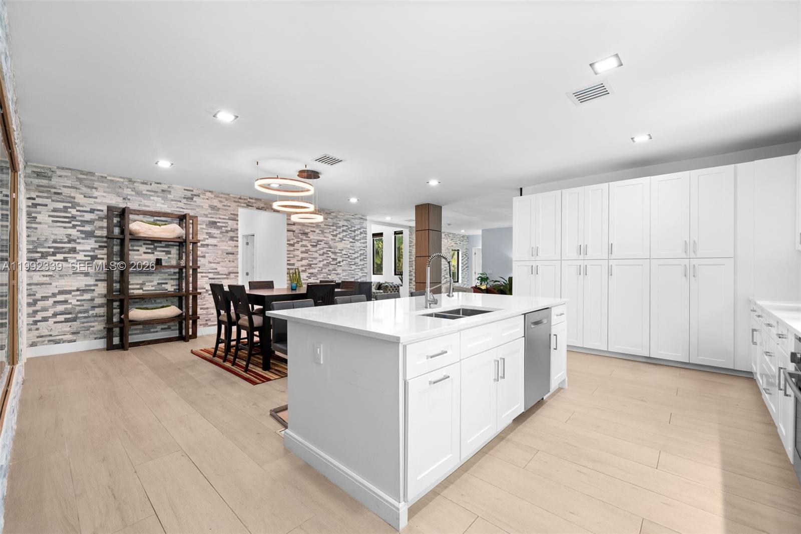 TAMIAMI PLACE PLAN NO 3 - Residential