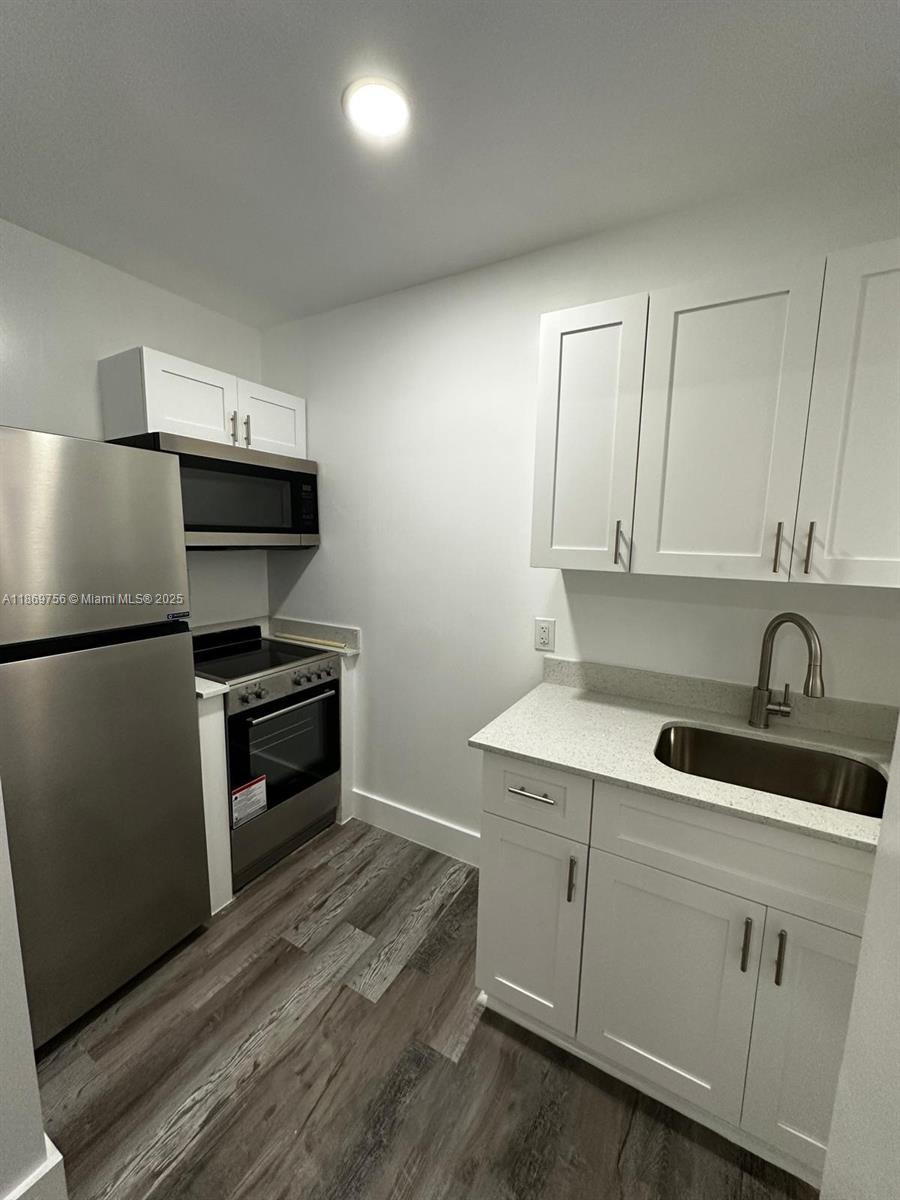 LAWRENCE EST LAND COS SUB - Residential Lease