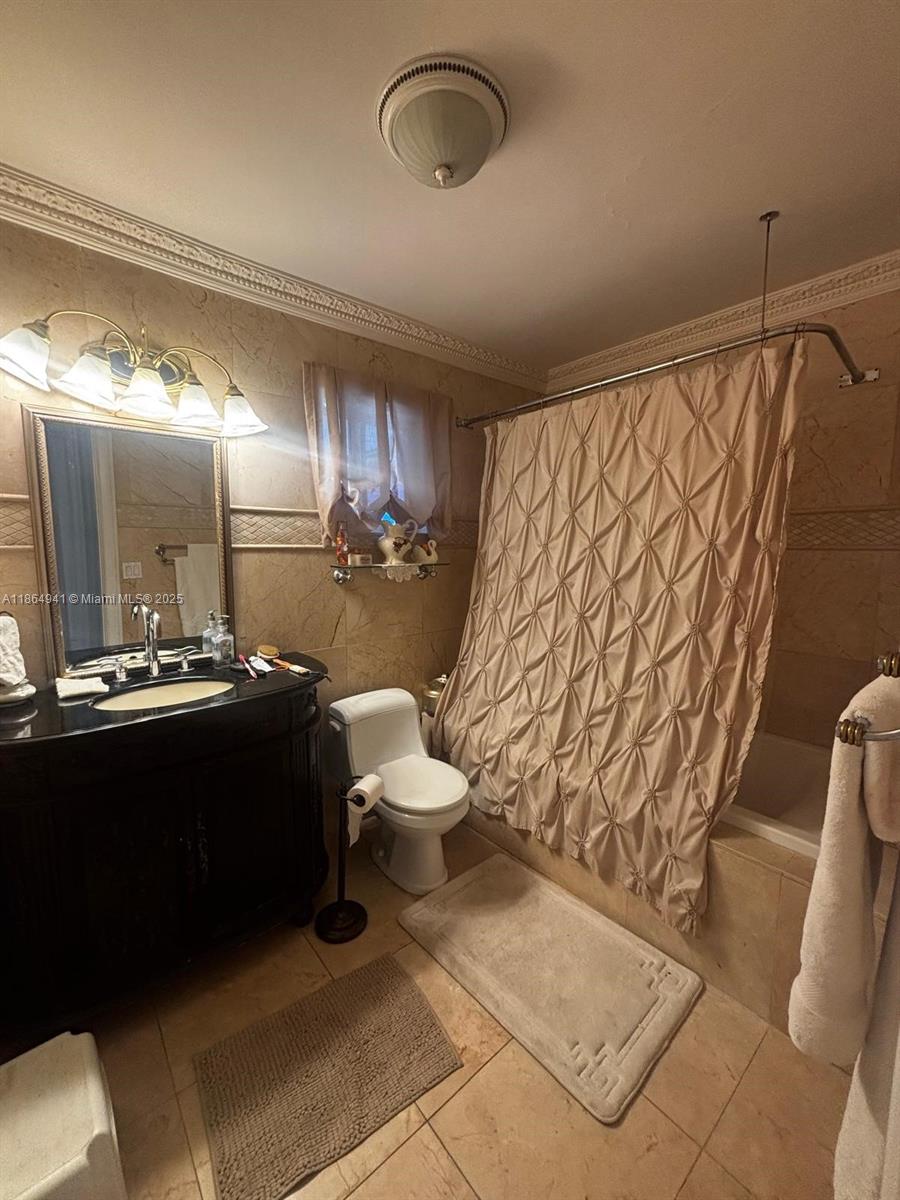 VENETIAN ISLES 3RD SEC - Residential